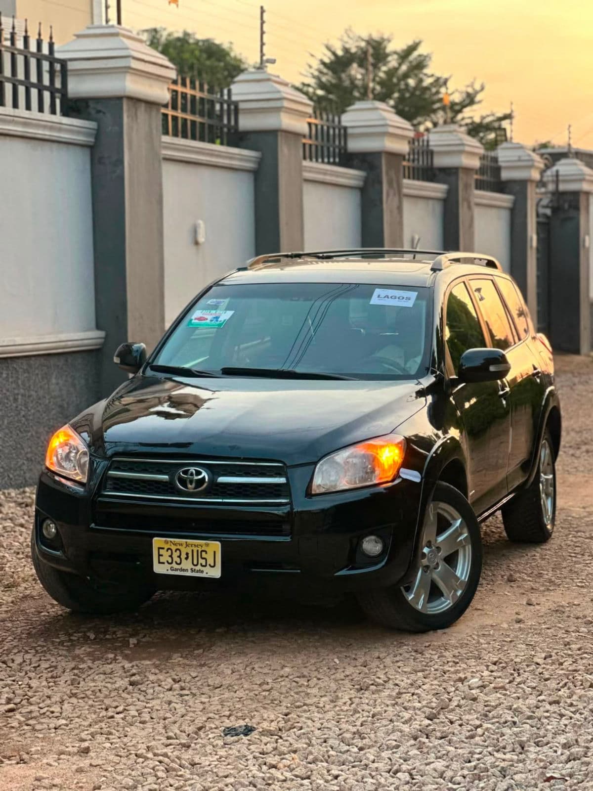 2010 Toyota Rav4 SUV — photo 2 of 6