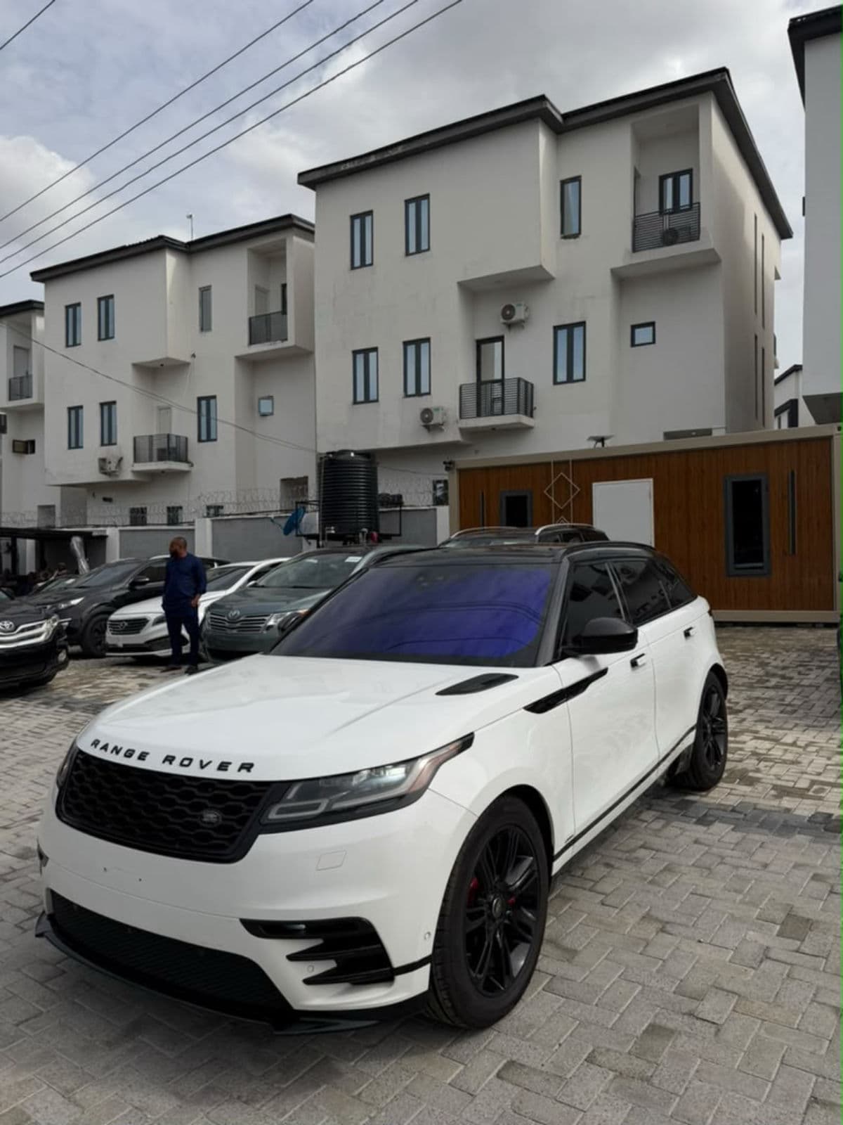 2019 Landrover Range Rover Velar SUV — photo 2 of 10