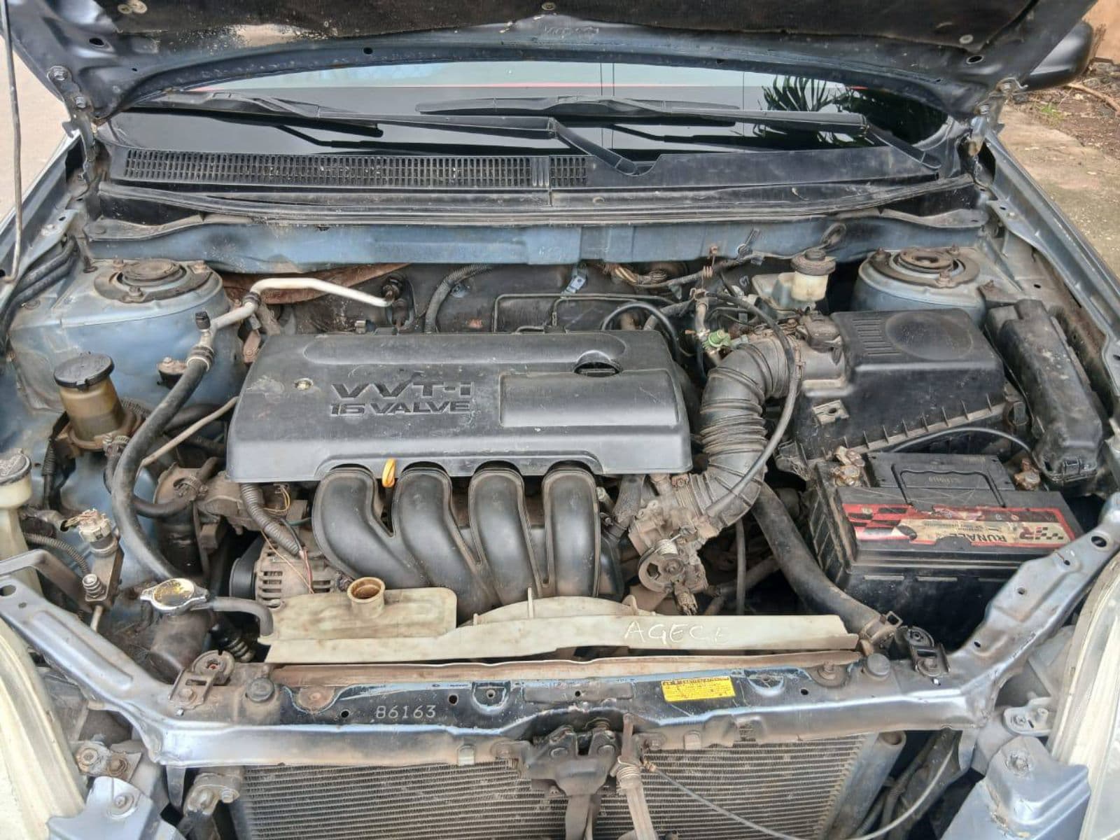 2004 Toyota Matrix Hatchback — photo 7 of 7