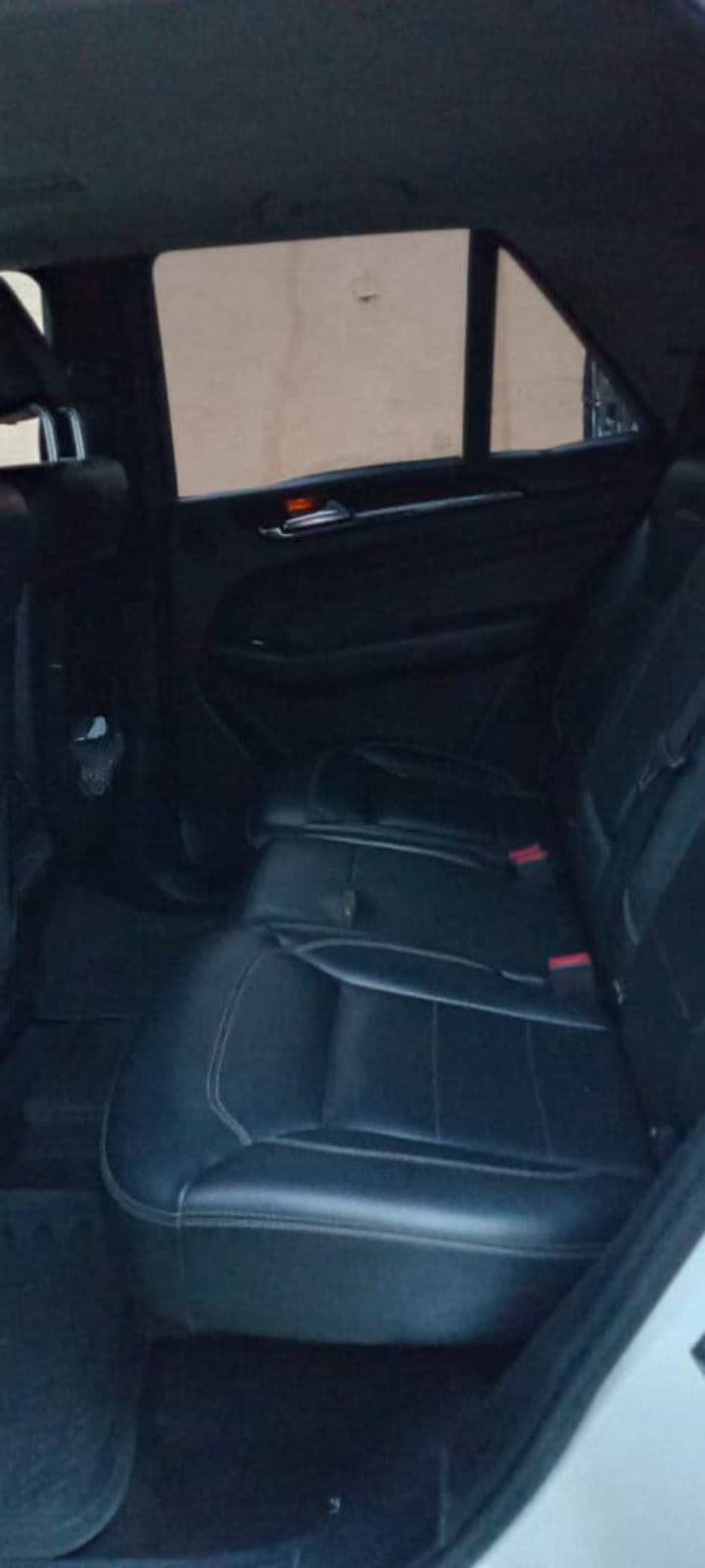 2013 Mercedes-Benz M Class SUV — photo 4 of 6
