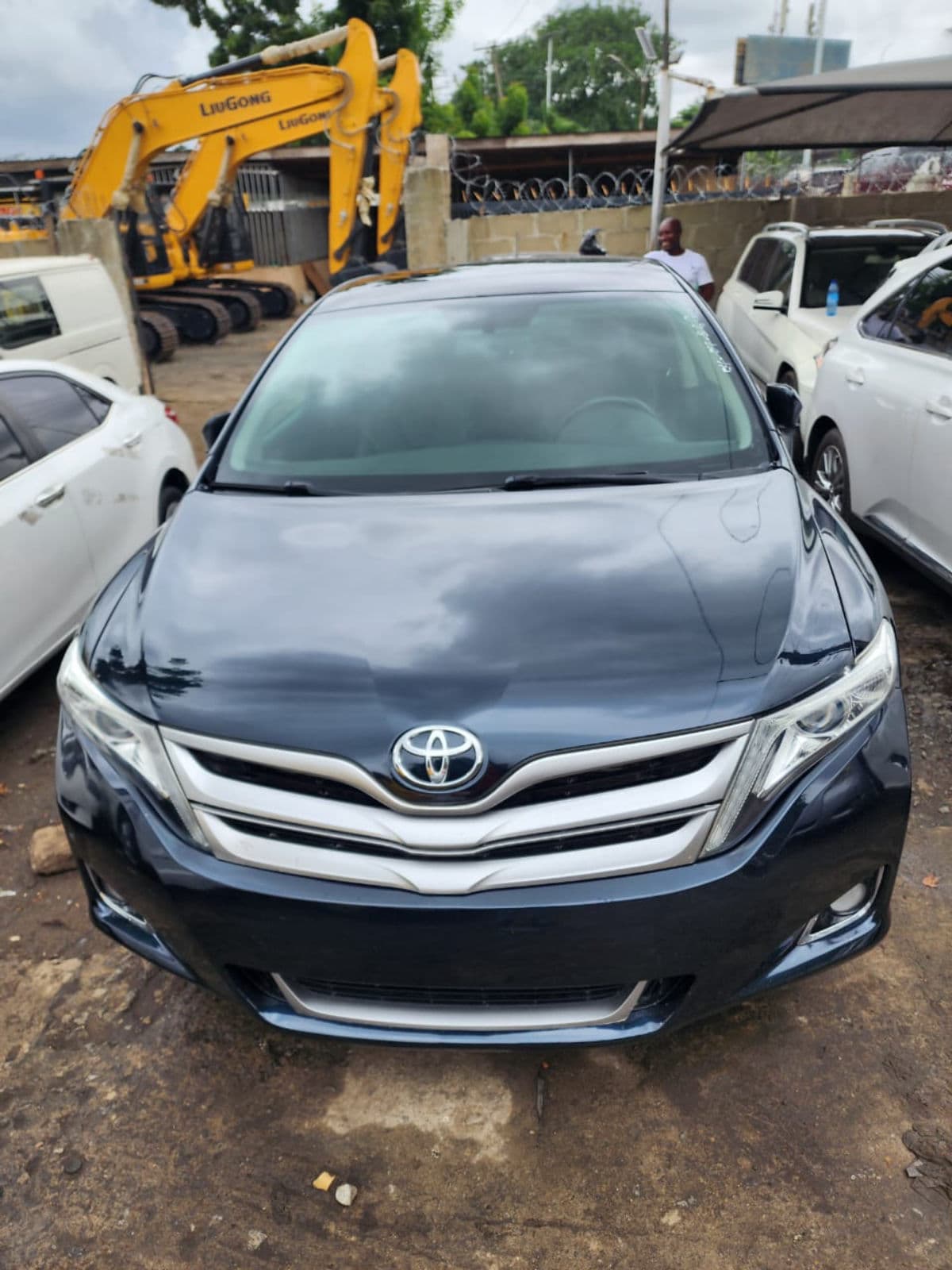 2015 Toyota Venza Coupe — photo 2 of 10