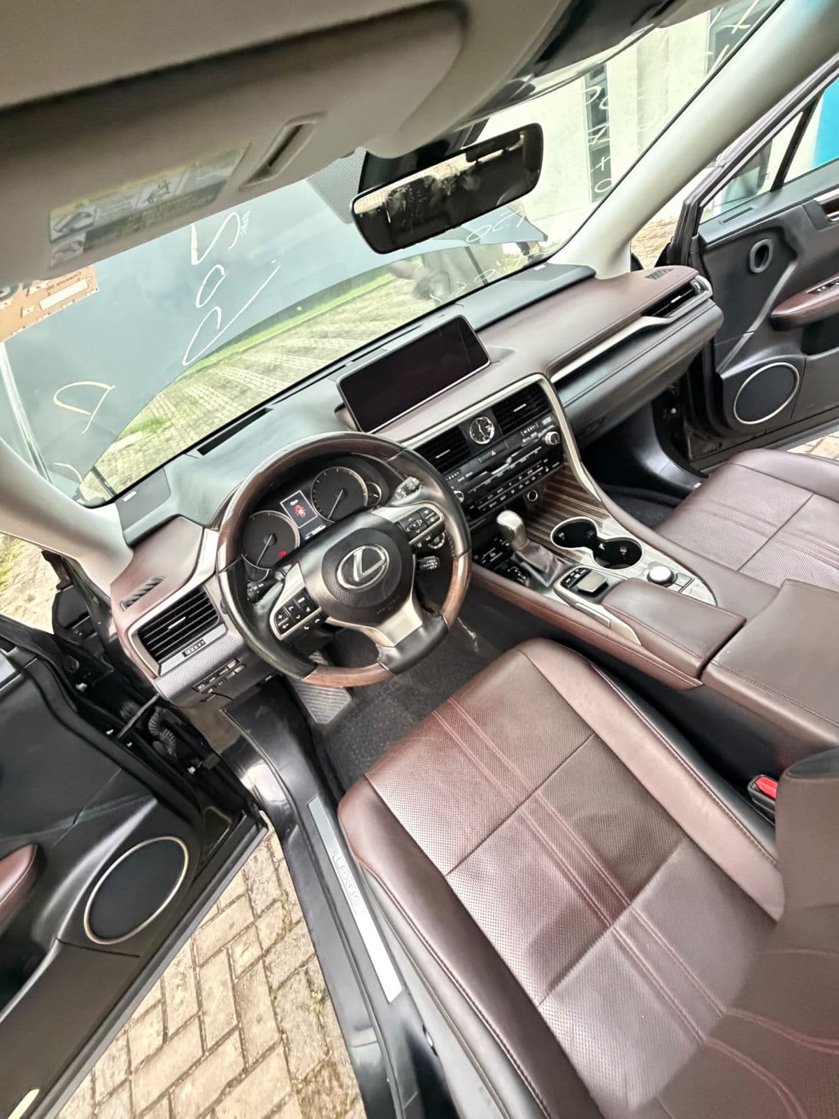 2017 Lexus RX SUV — photo 8 of 11