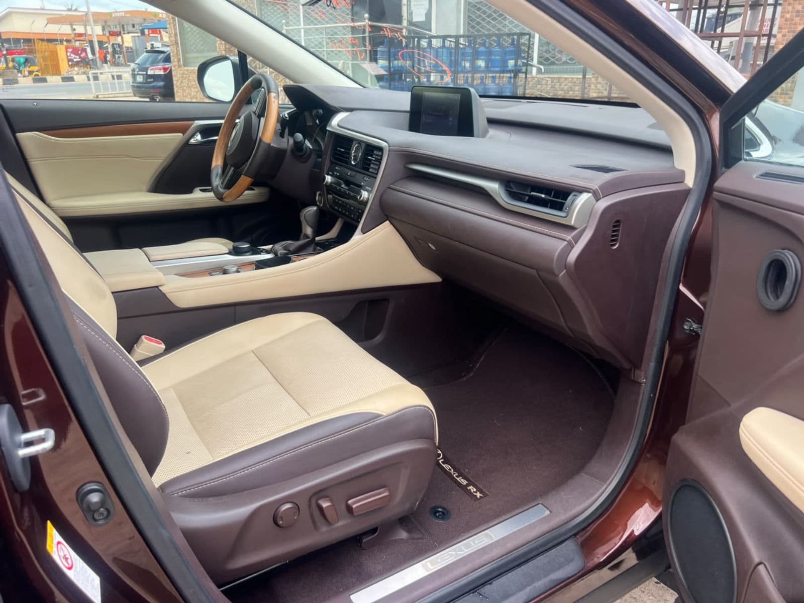 2016 Lexus RX SUV — photo 6 of 9