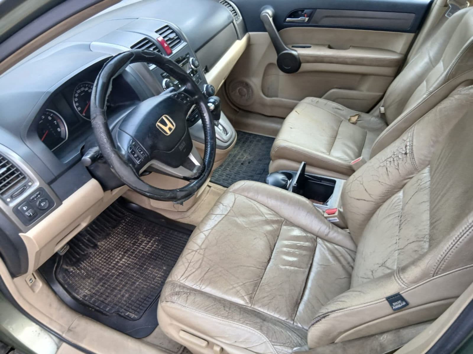2010 Honda CRV SUV — photo 4 of 8