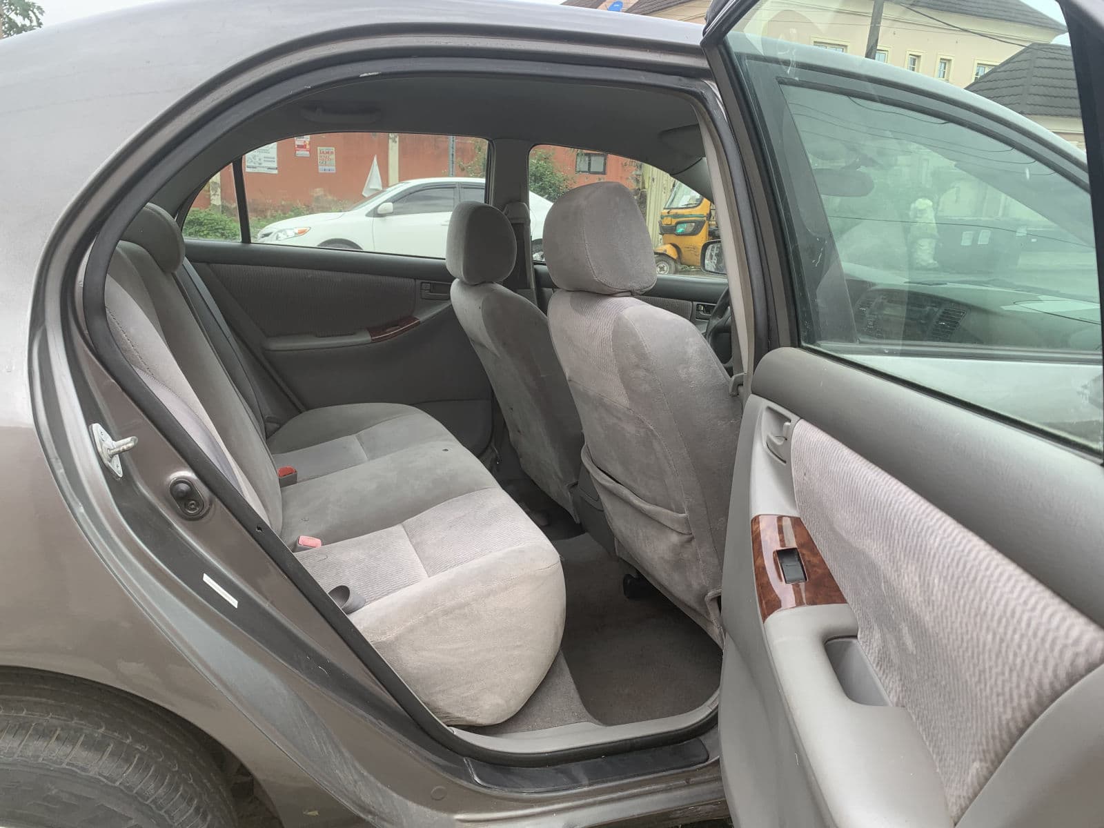 2006 Toyota Corolla Sedan — photo 6 of 12