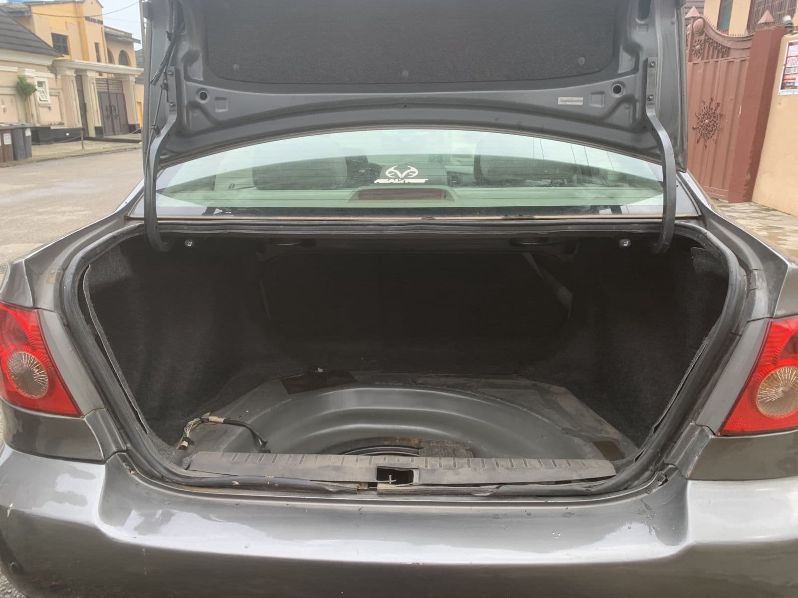 2006 Toyota Corolla Sedan — photo 9 of 12