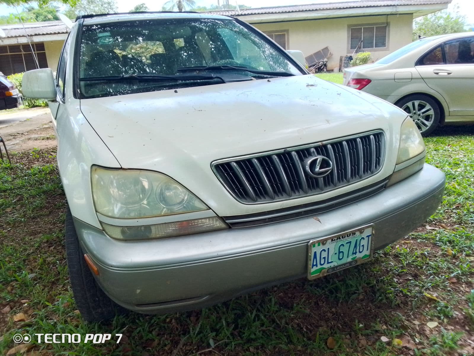 2001 Lexus RX SUV — photo 2 of 7