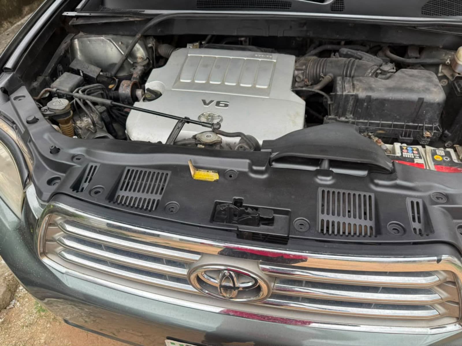 2009 Toyota Highlander SUV — photo 6 of 10