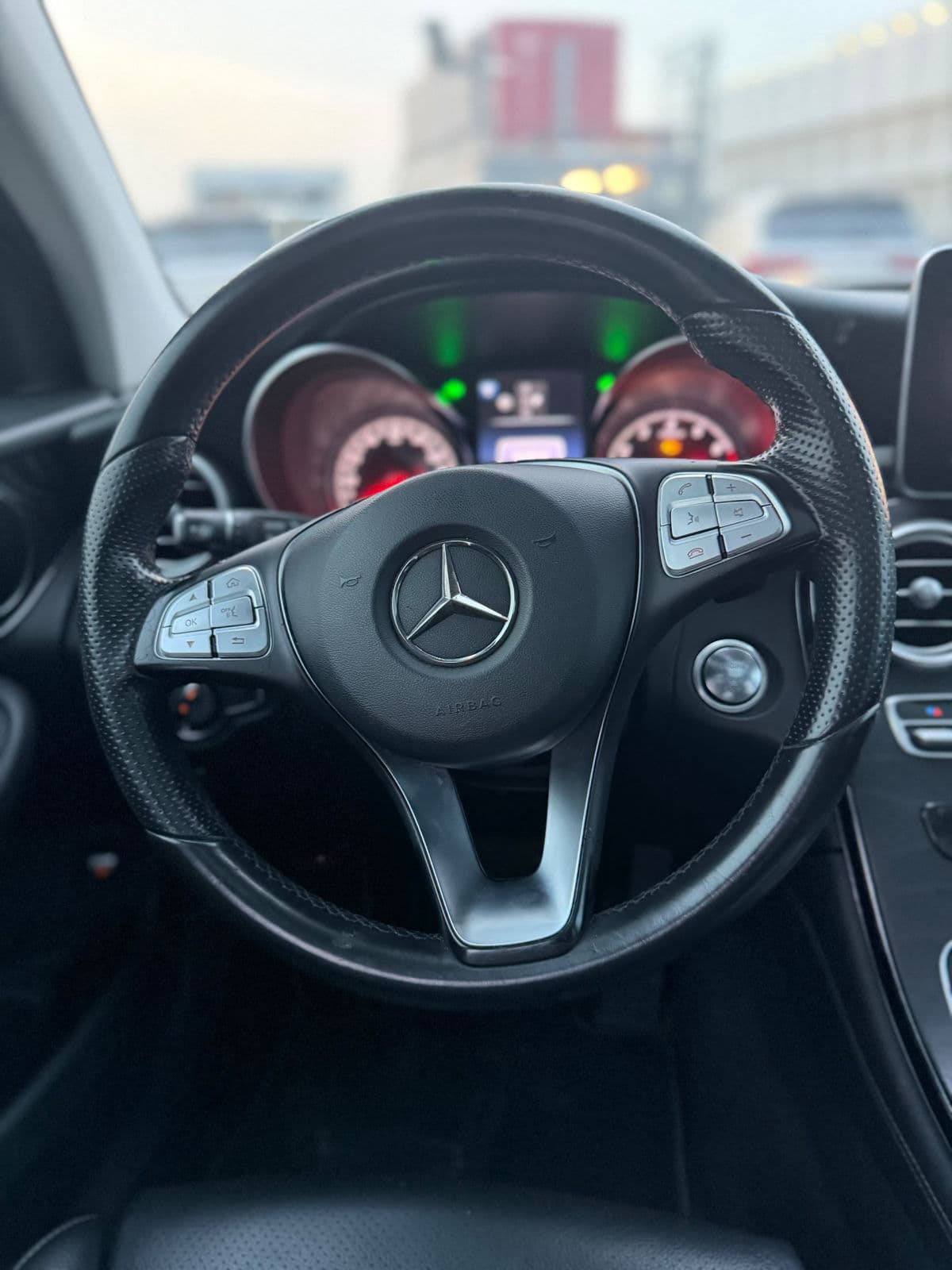 2016 Mercedes-Benz GLC SUV — photo 9 of 10