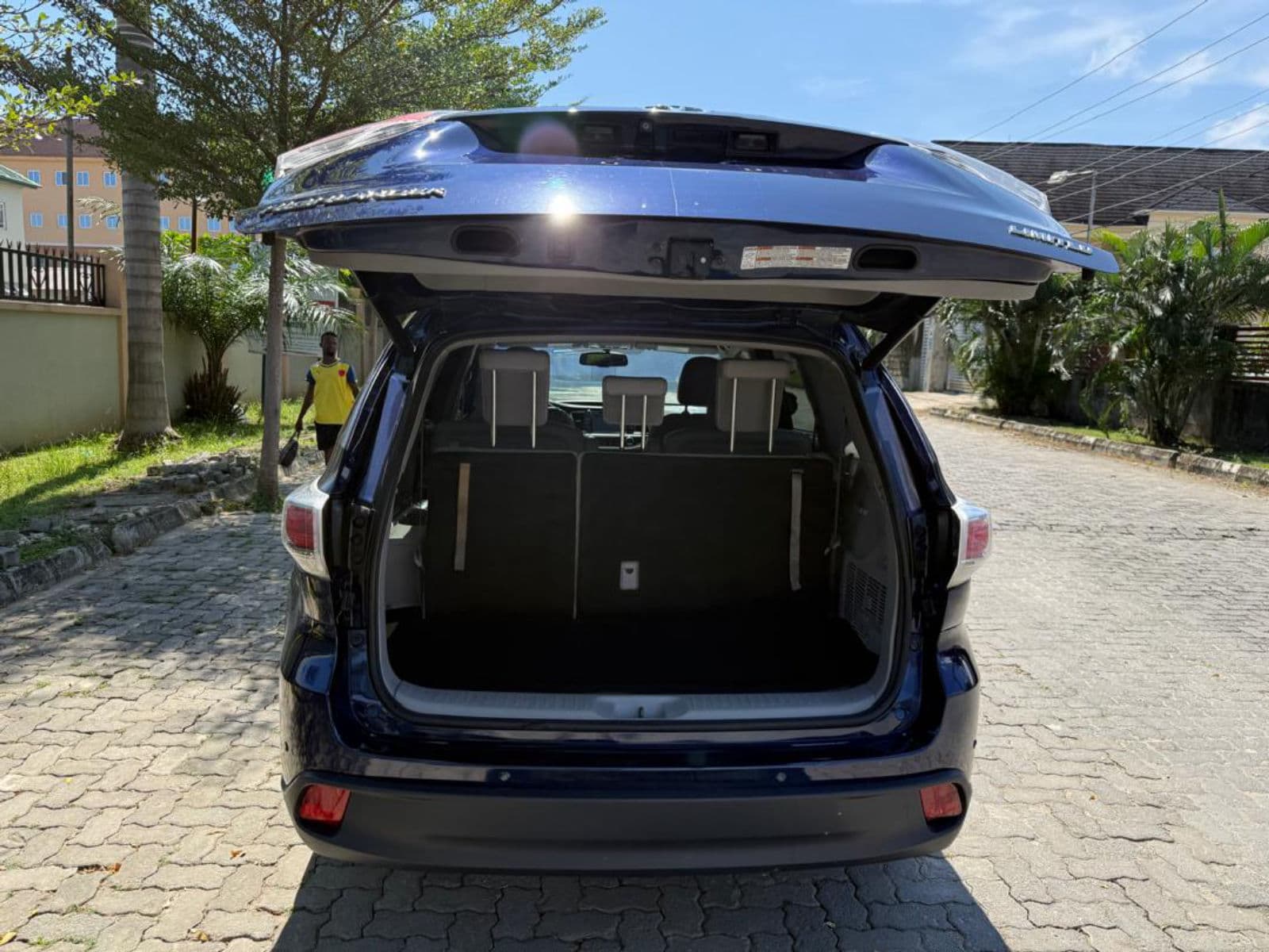 2016 Toyota Highlander SUV — photo 11 of 11