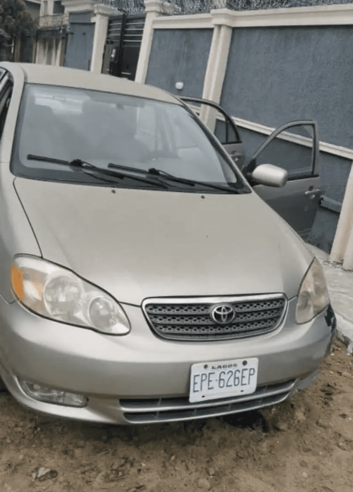 2005 Toyota Corolla Quest Sedan — photo 4 of 4
