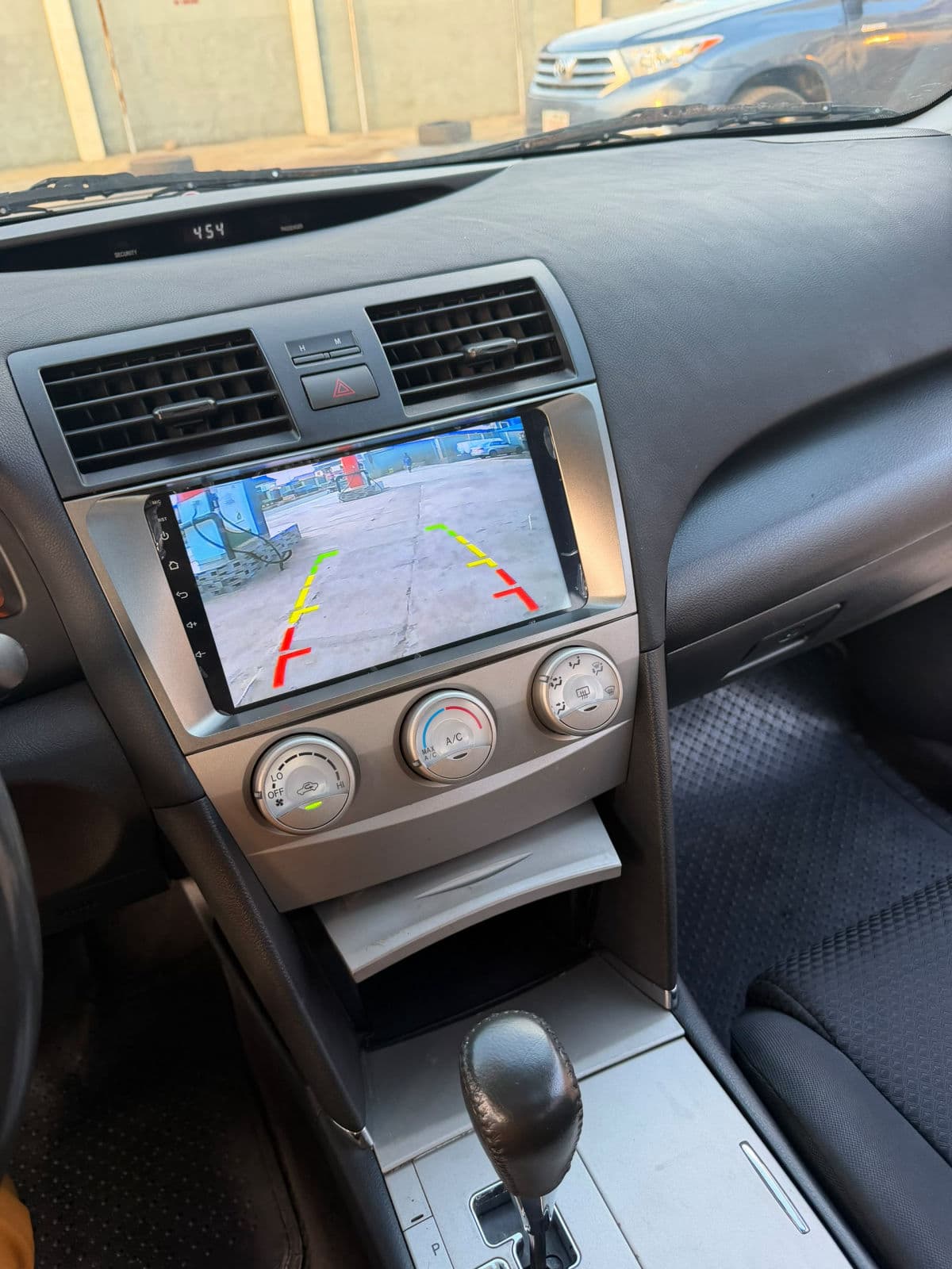 2011 Toyota Camry Sedan — photo 5 of 10