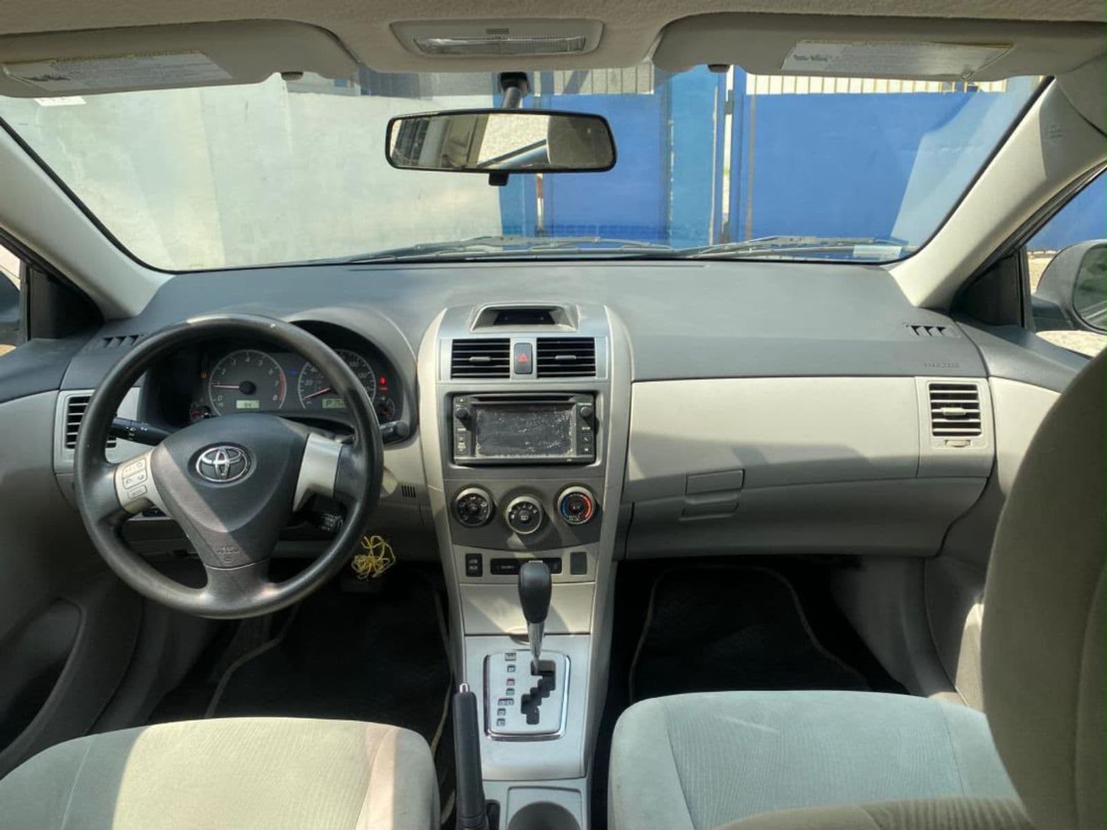 2013 Toyota Corolla Sedan — photo 3 of 11