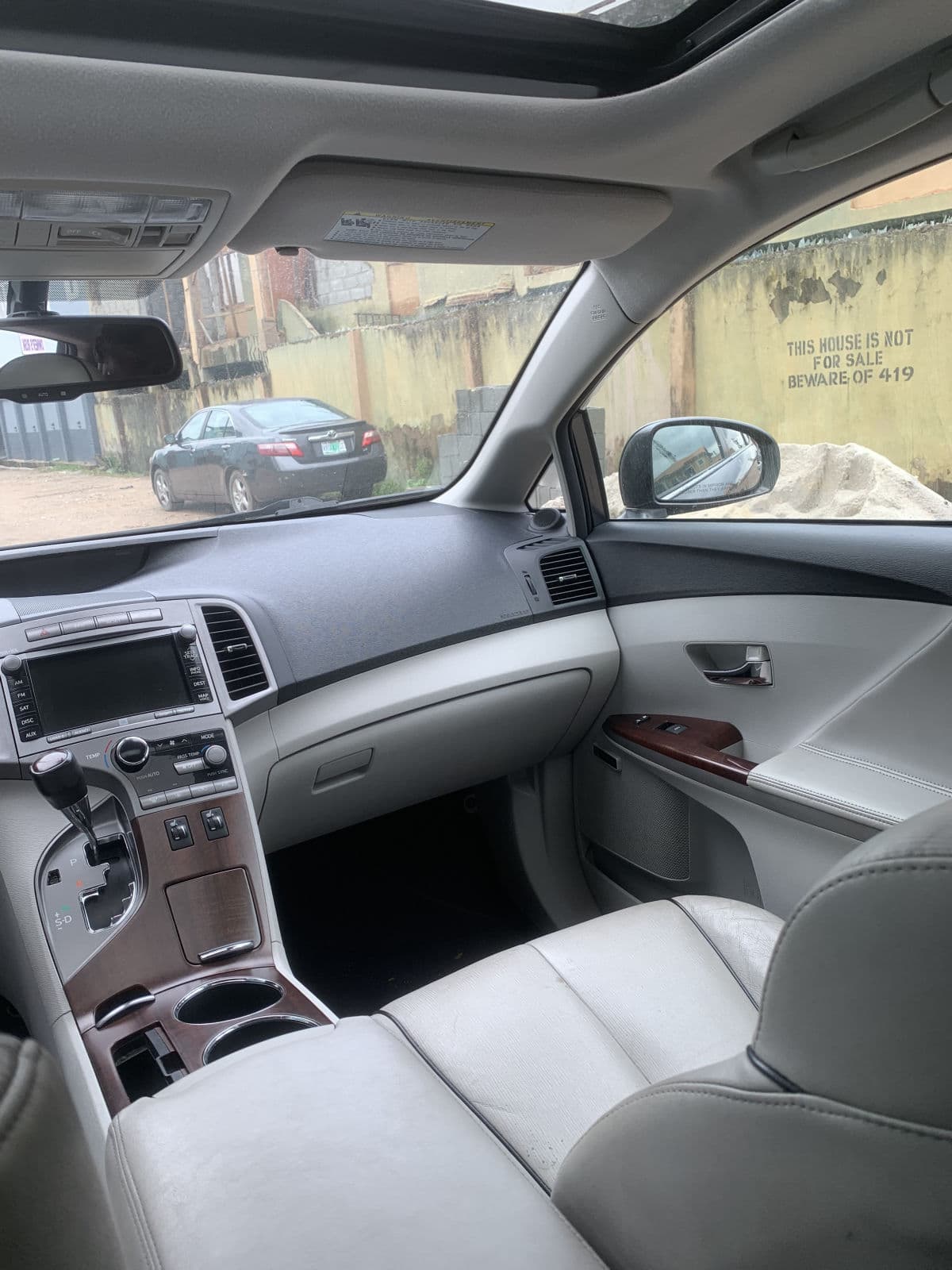2010 Toyota Venza SUV — photo 7 of 12