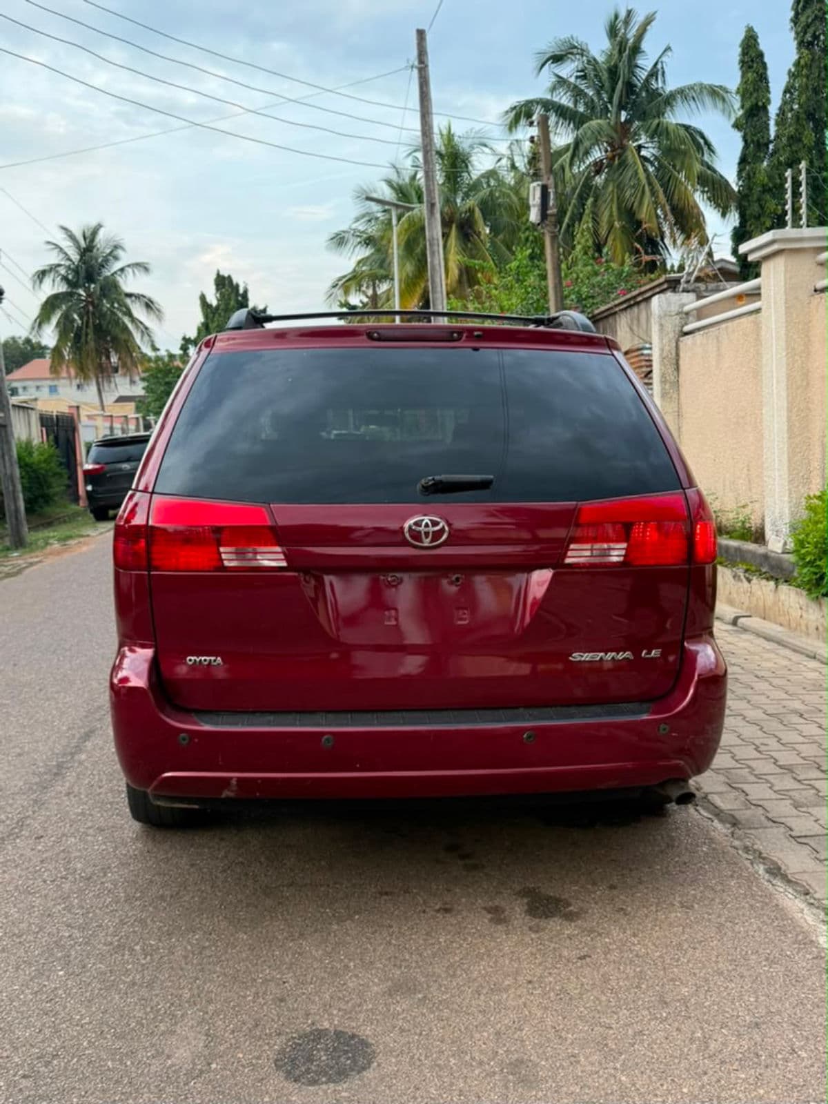 2005 Toyota Sienna SUV — photo 10 of 10
