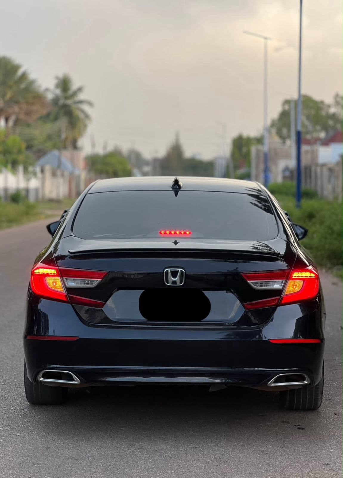 2019 Honda Accord Sedan — photo 7 of 8