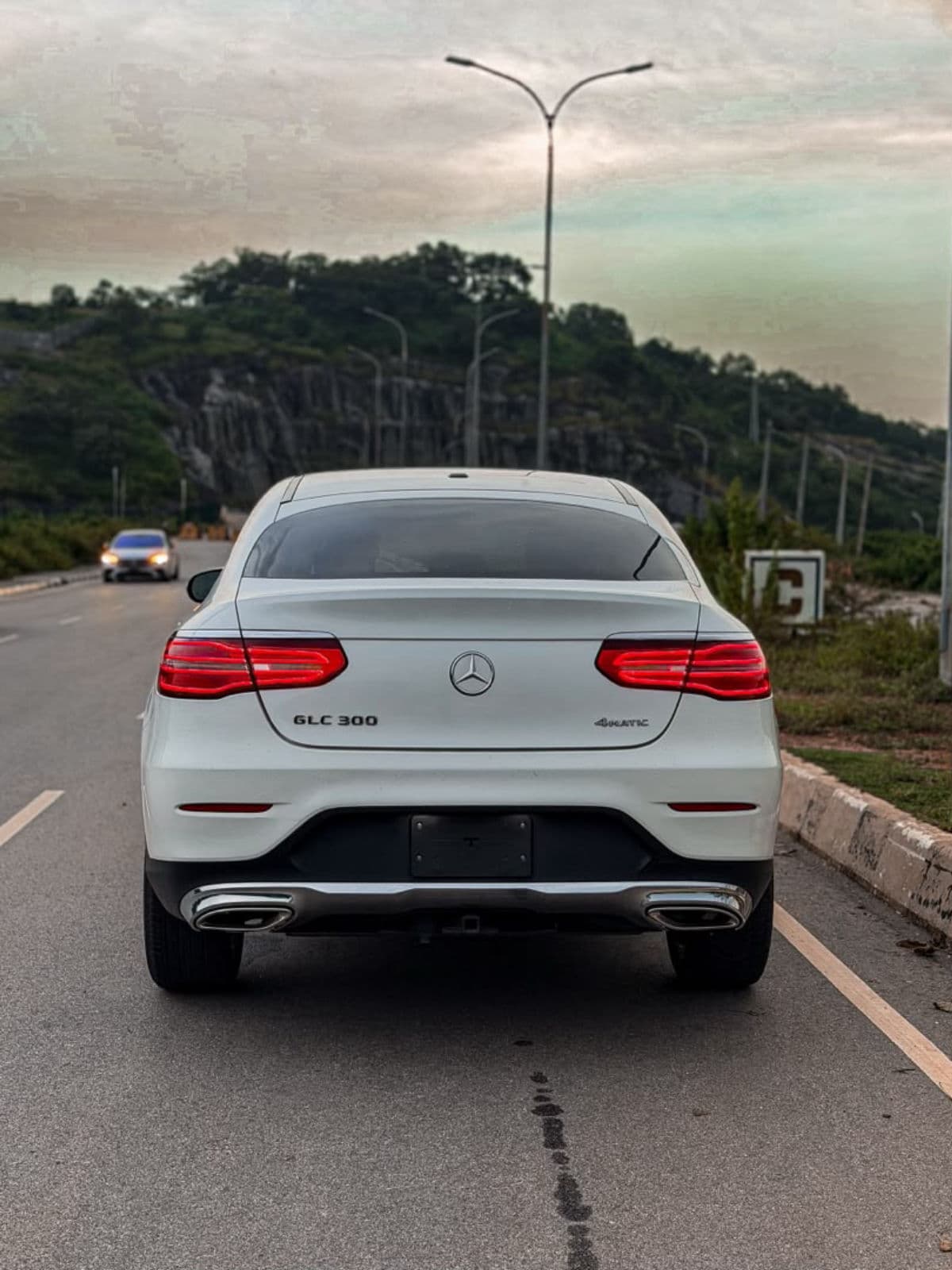 2017 Mercedes-Benz GLC Coupe — photo 8 of 9