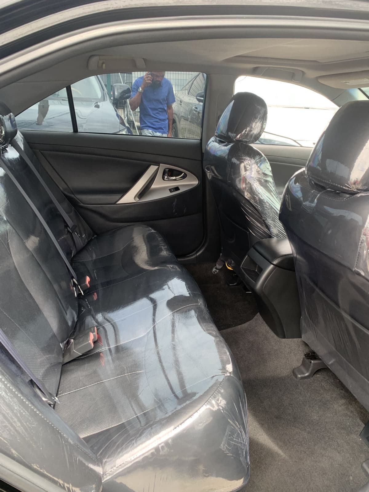 2010 Toyota Camry Sedan — photo 7 of 11