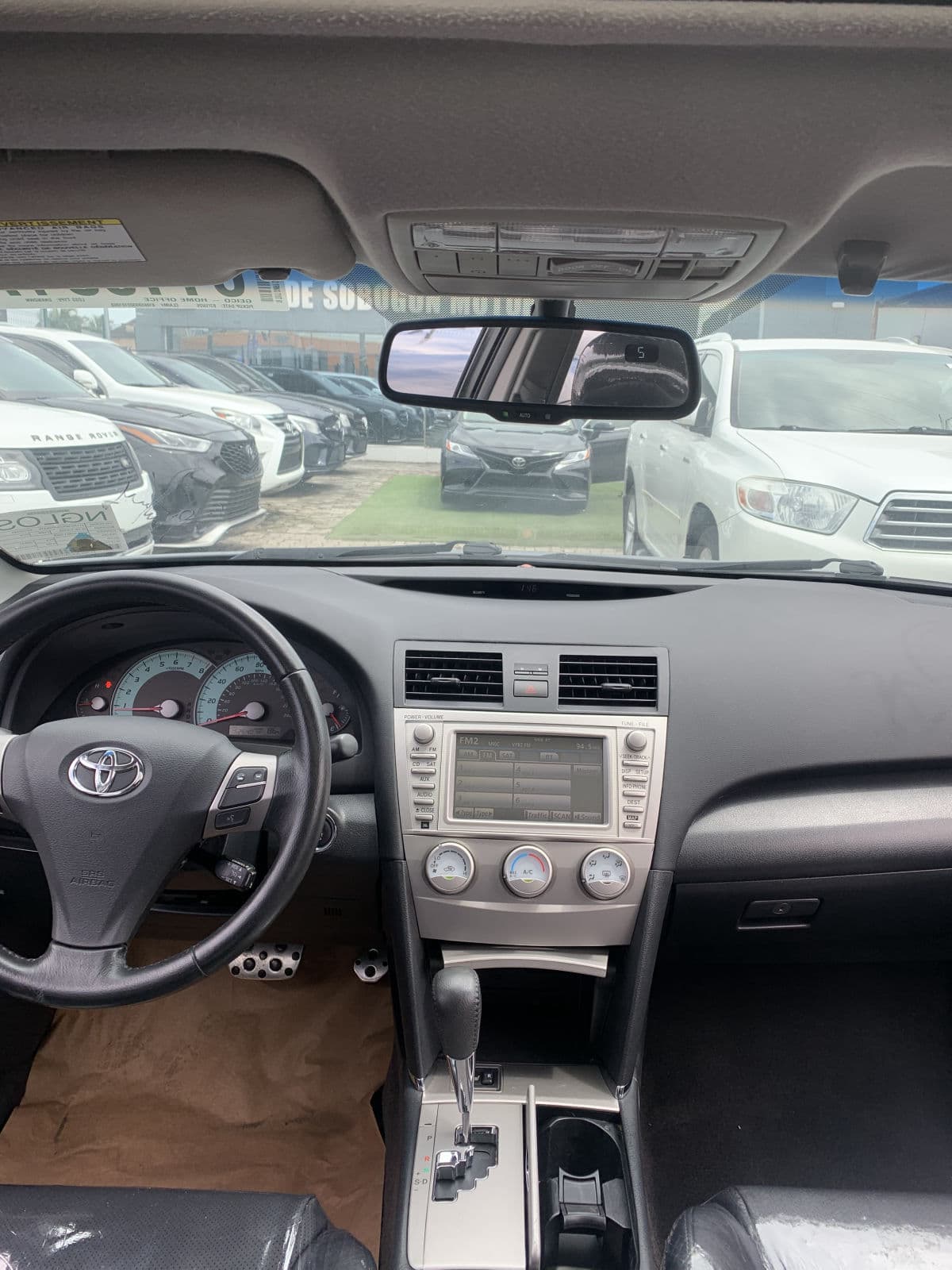 2010 Toyota Camry Sedan — photo 11 of 11