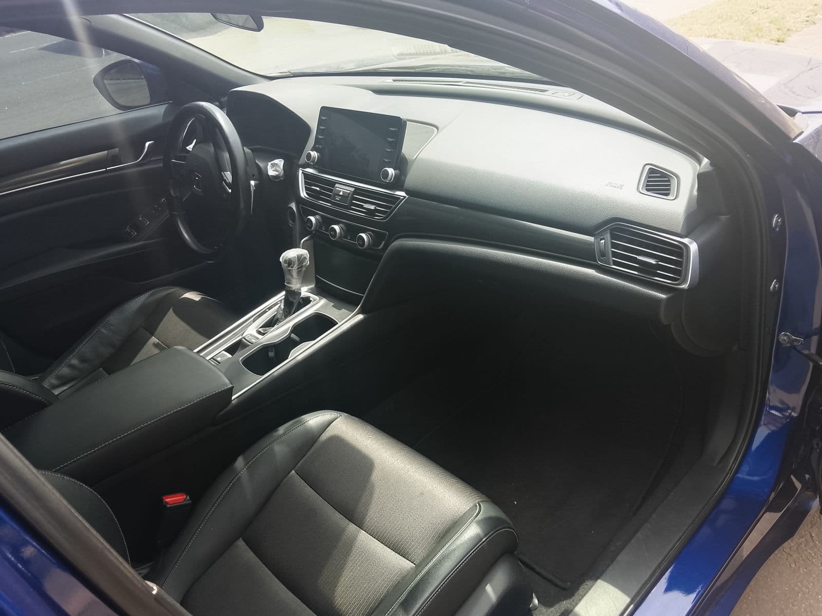 2018 Honda Accord Sedan — photo 9 of 11