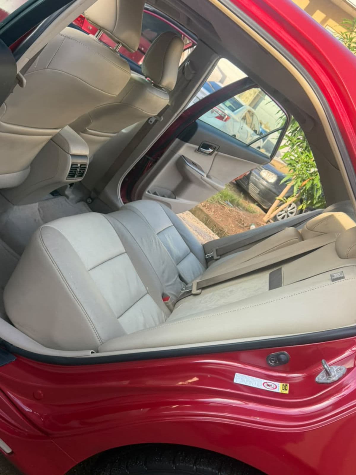 2013 Toyota Camry Sedan — photo 8 of 9