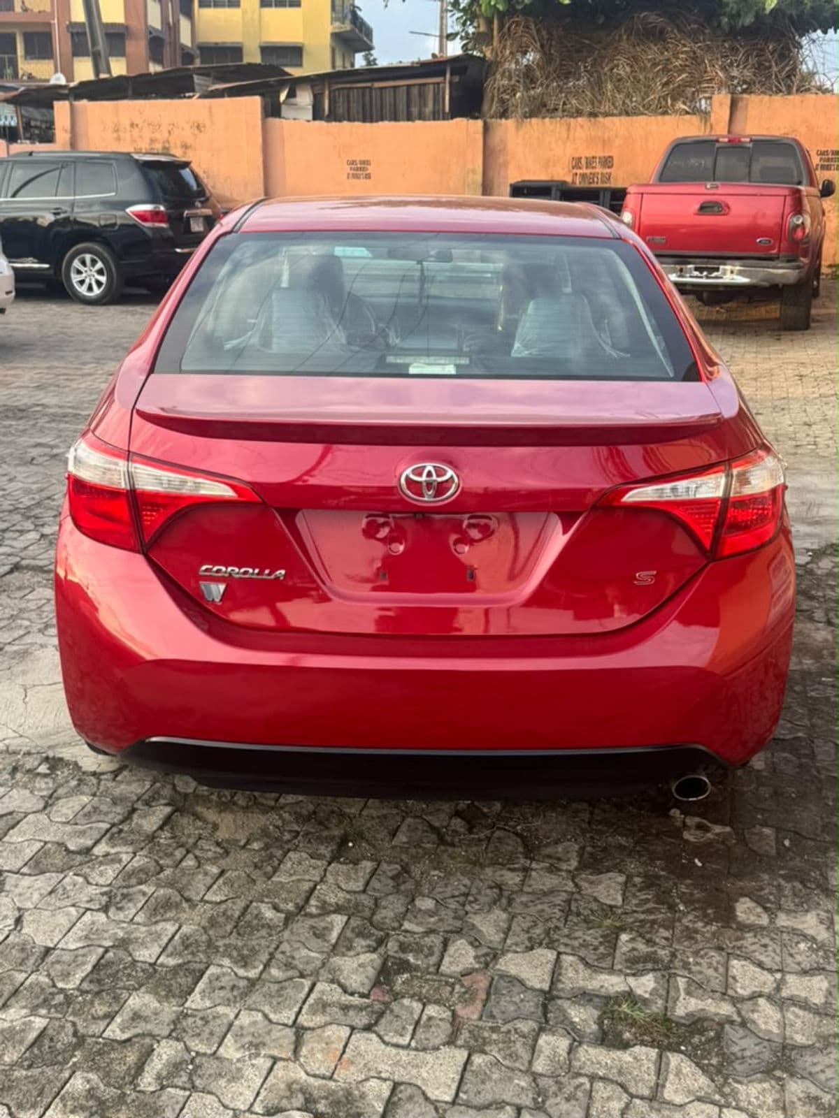 2014 Toyota Corolla Sedan — photo 9 of 11