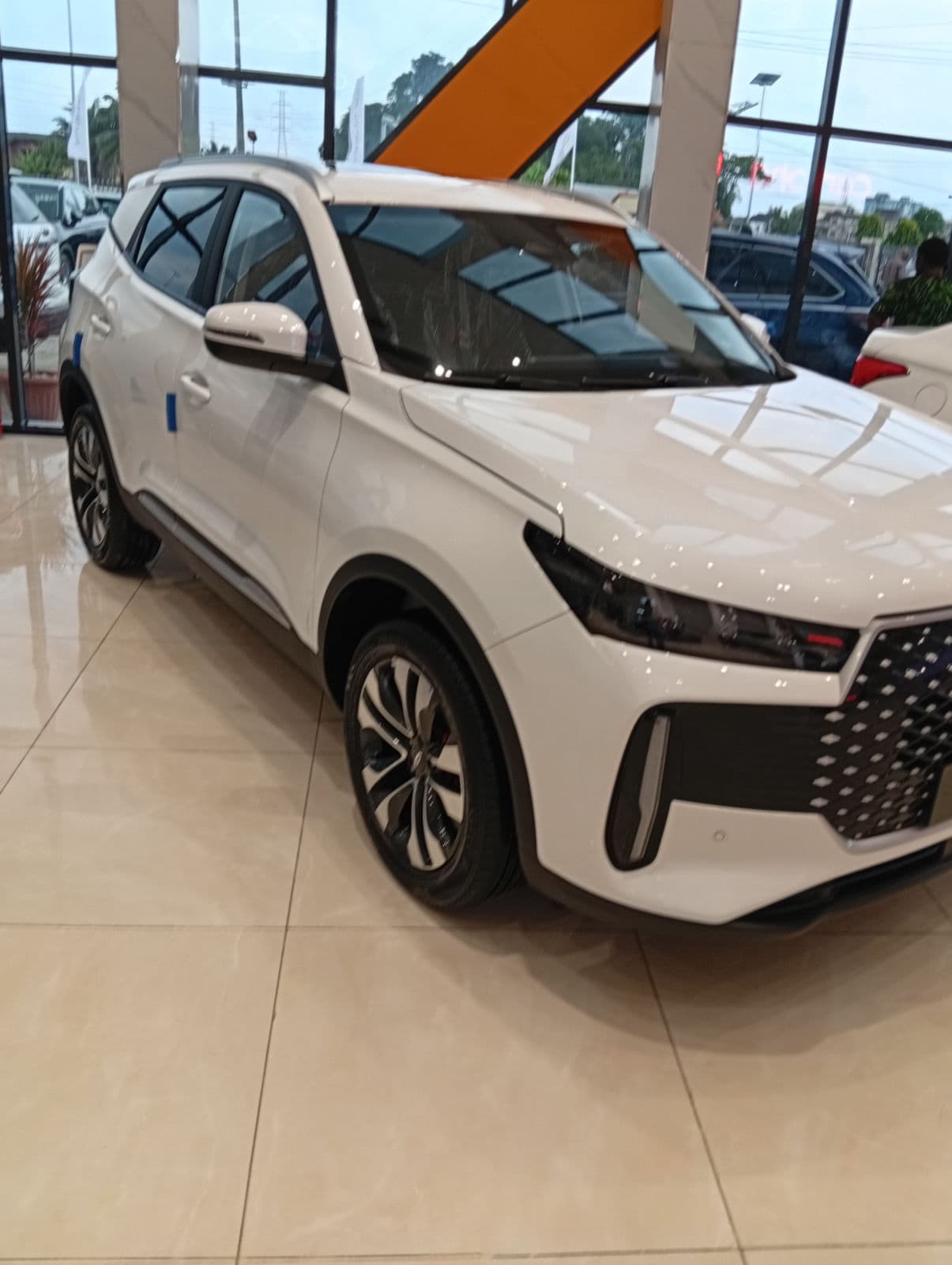 2026 Chery Tiggo SUV — photo 4 of 6