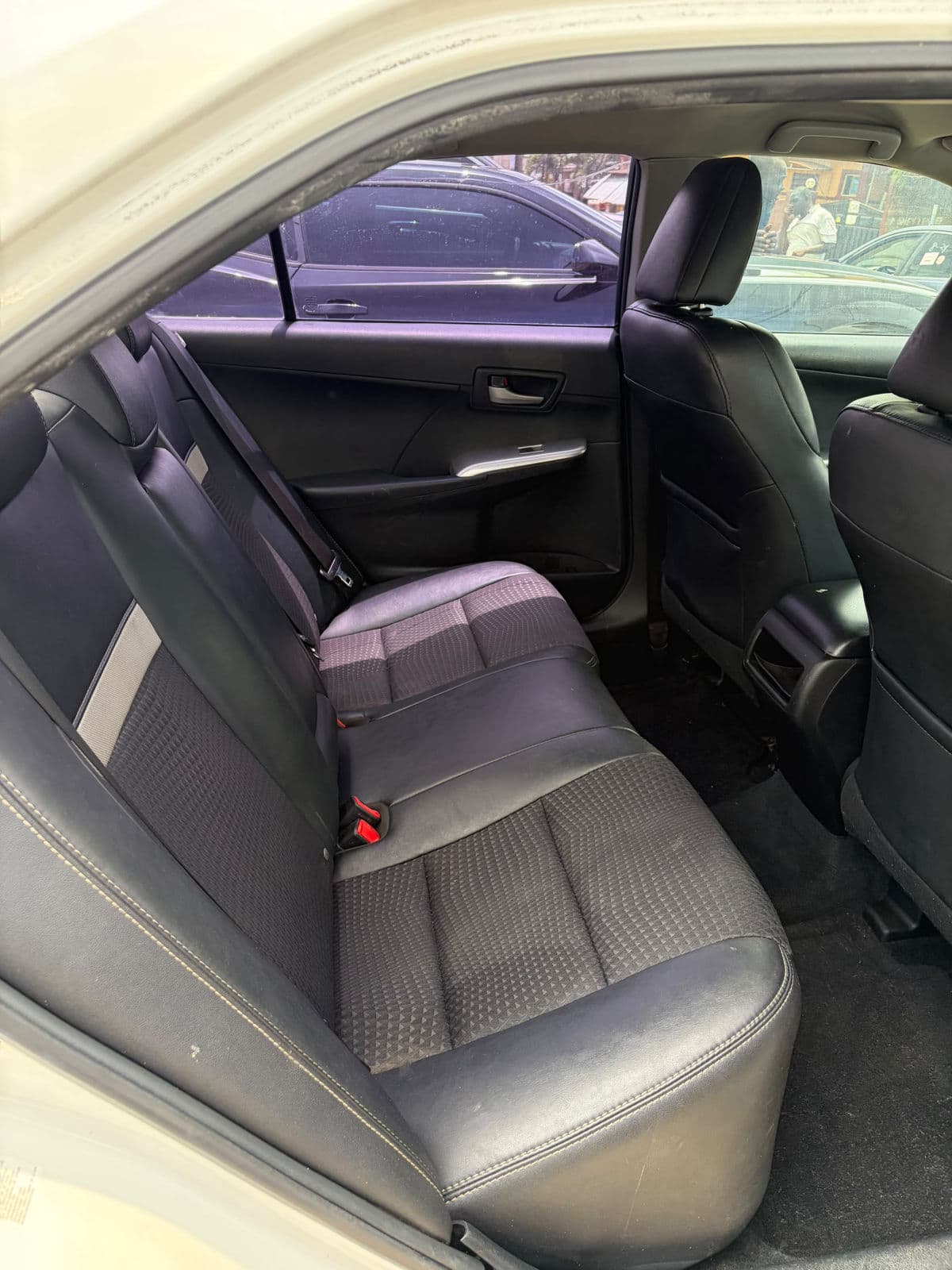 2013 Toyota Camry Sedan — photo 7 of 9