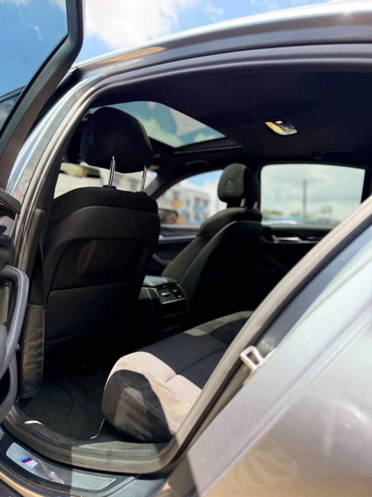 2018 BMW 5 SERIES Sedan — photo 5 of 8