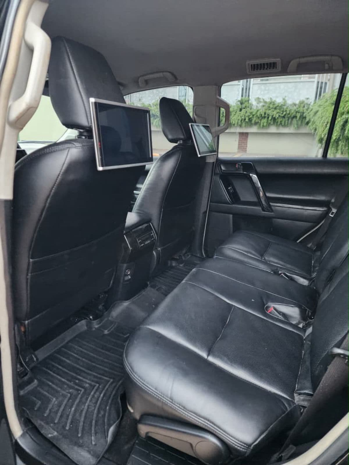 2010 Toyota Land Cruiser Prado SUV — photo 5 of 10