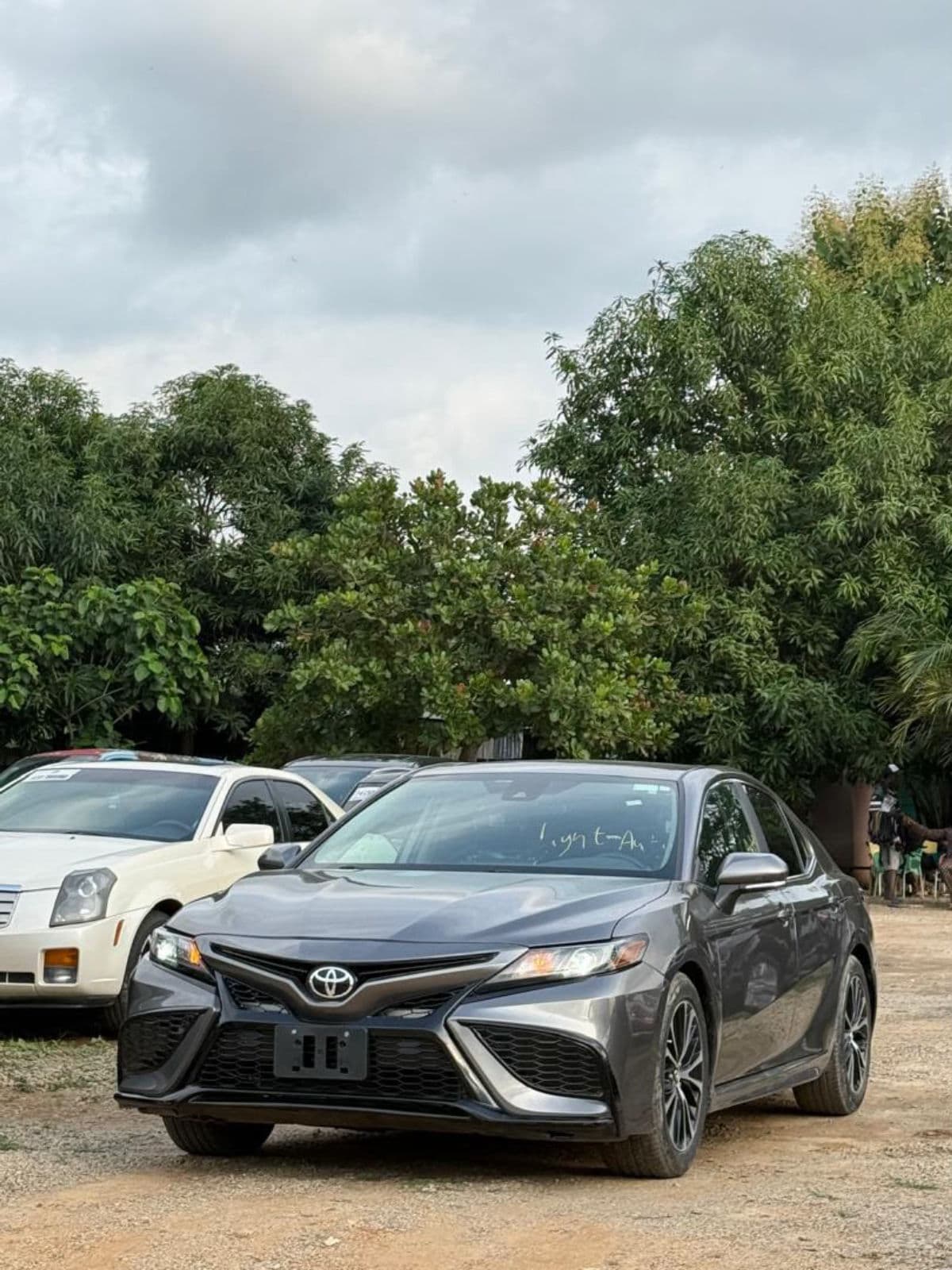 2022 Toyota Camry Sedan — photo 3 of 6