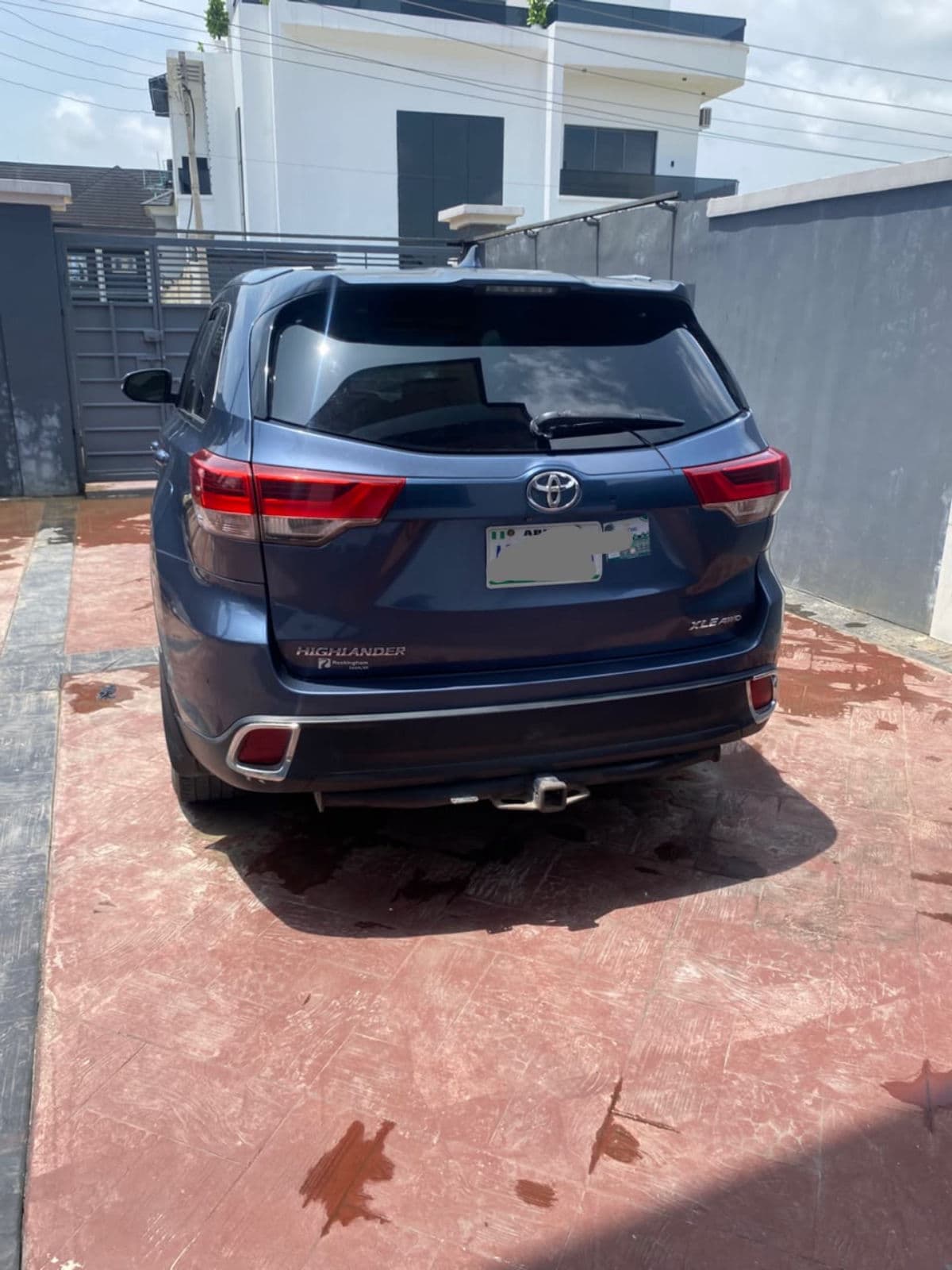 2015 Toyota Highlander SUV — photo 9 of 9
