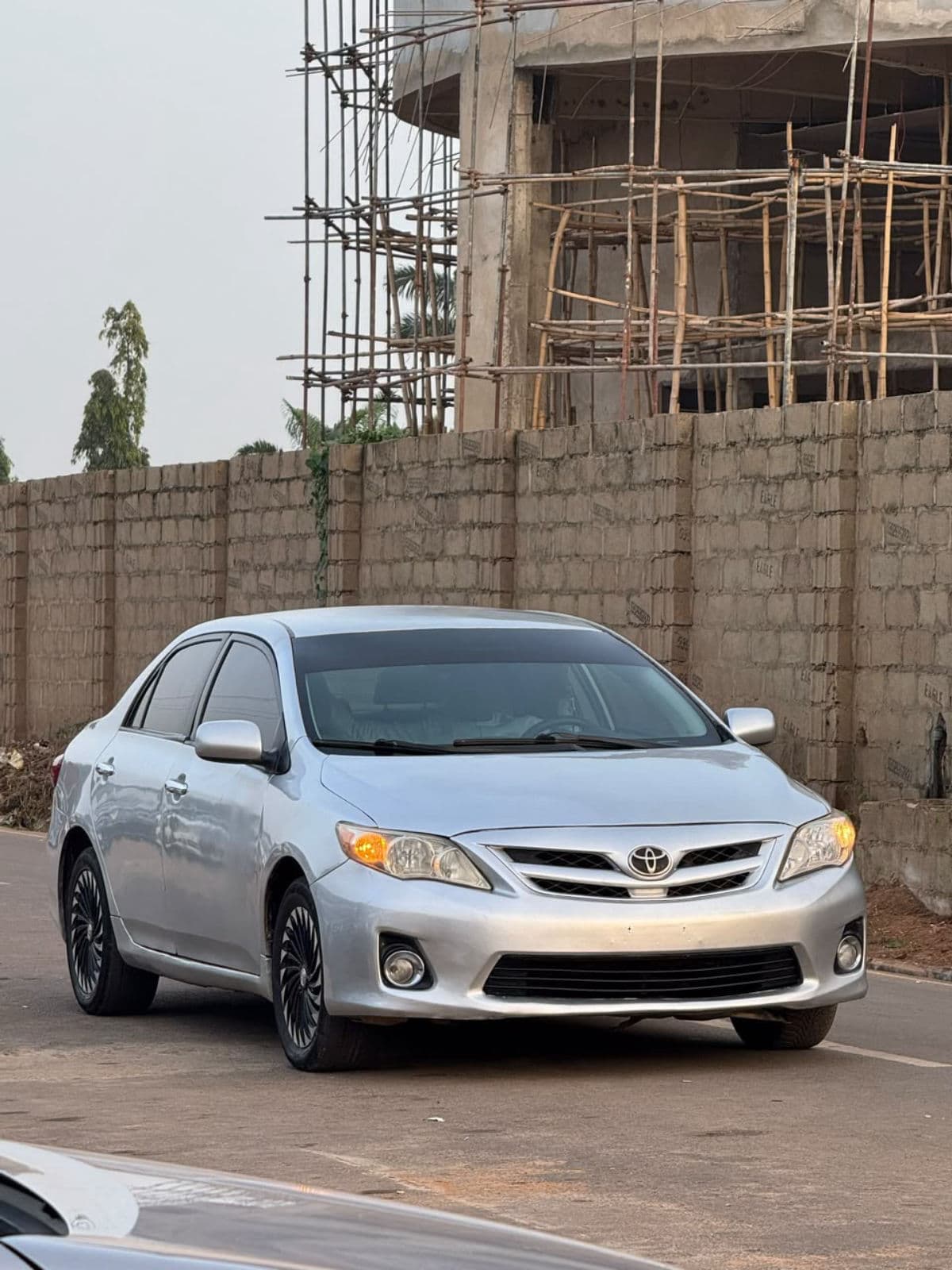 2013 Toyota Corolla Sedan — photo 3 of 9
