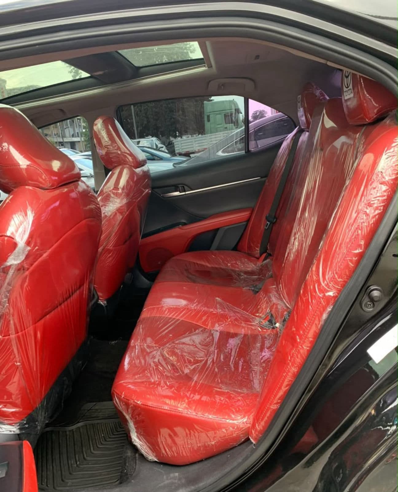 2019 Toyota Camry Sedan — photo 3 of 4
