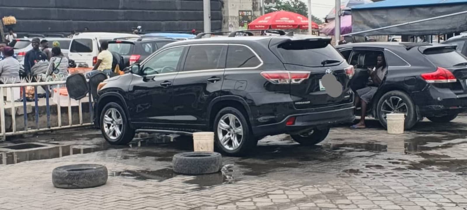 2015 Toyota Highlander SUV — photo 7 of 10