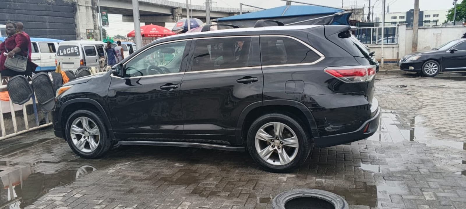 2015 Toyota Highlander SUV — photo 8 of 10