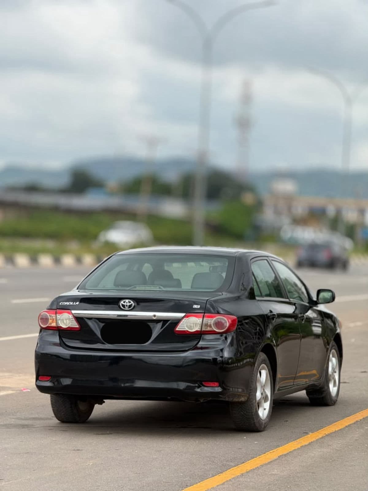 2013 Toyota Corolla Sedan — photo 3 of 4