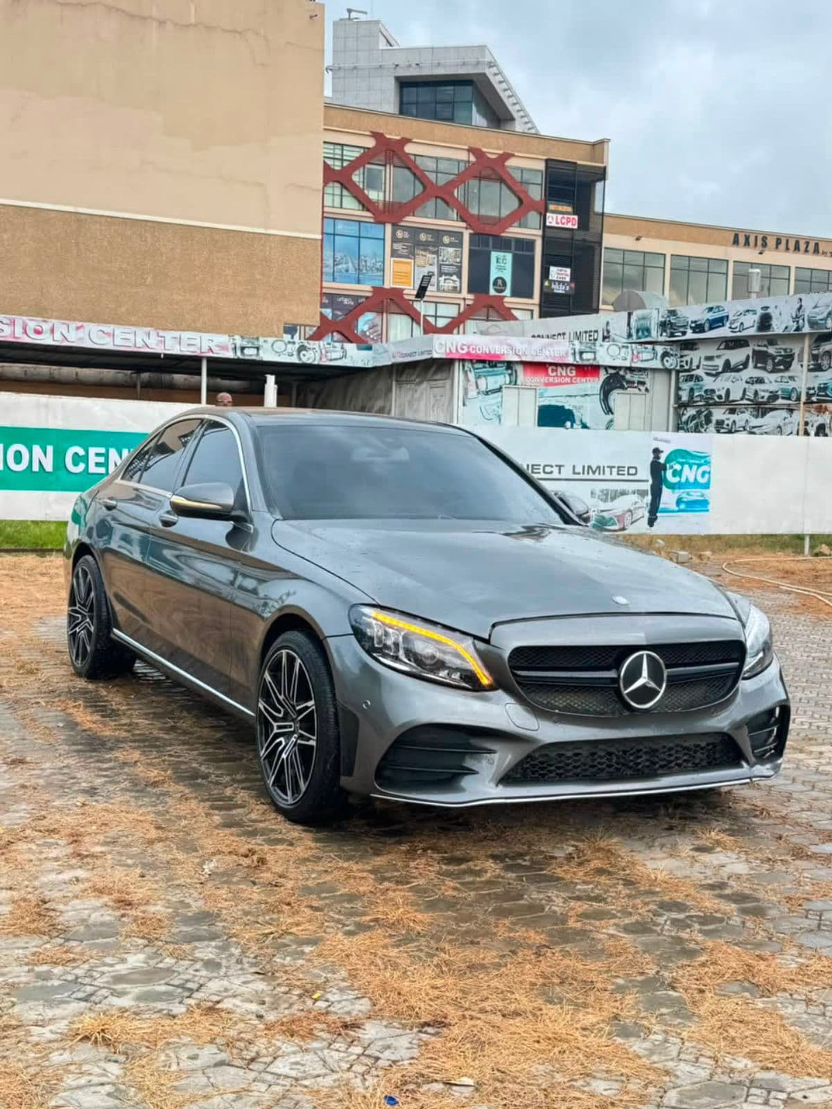 2016 Mercedes-Benz C Class Sedan — photo 2 of 9