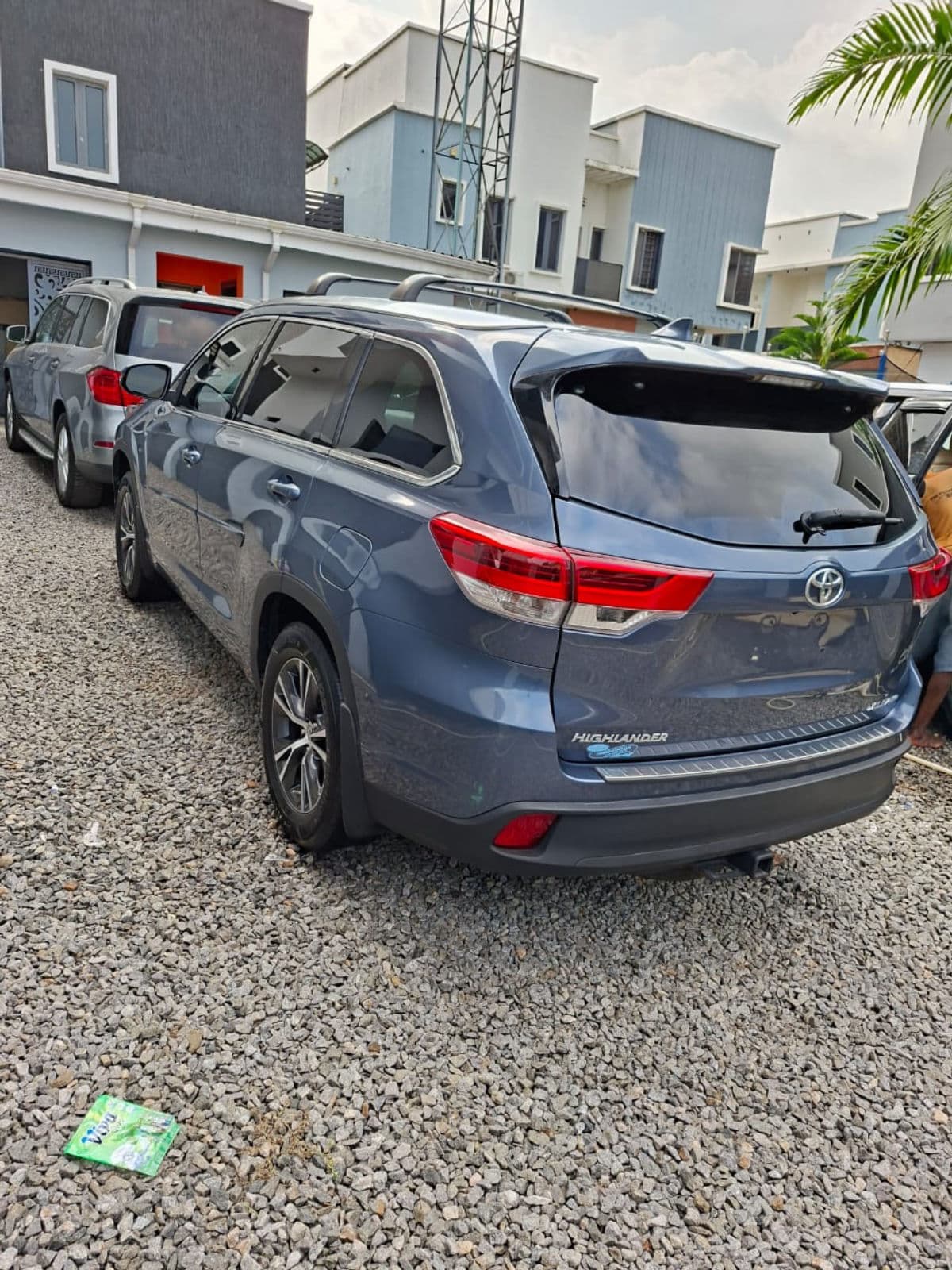 2016 Toyota Highlander SUV — photo 9 of 11