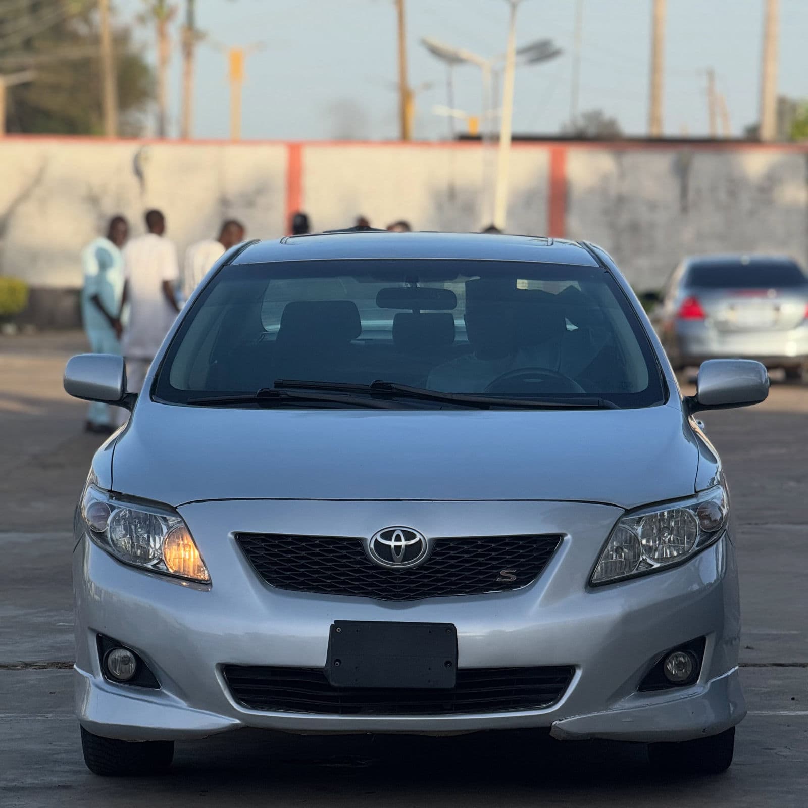 2009 Toyota Corolla Sedan — photo 2 of 11
