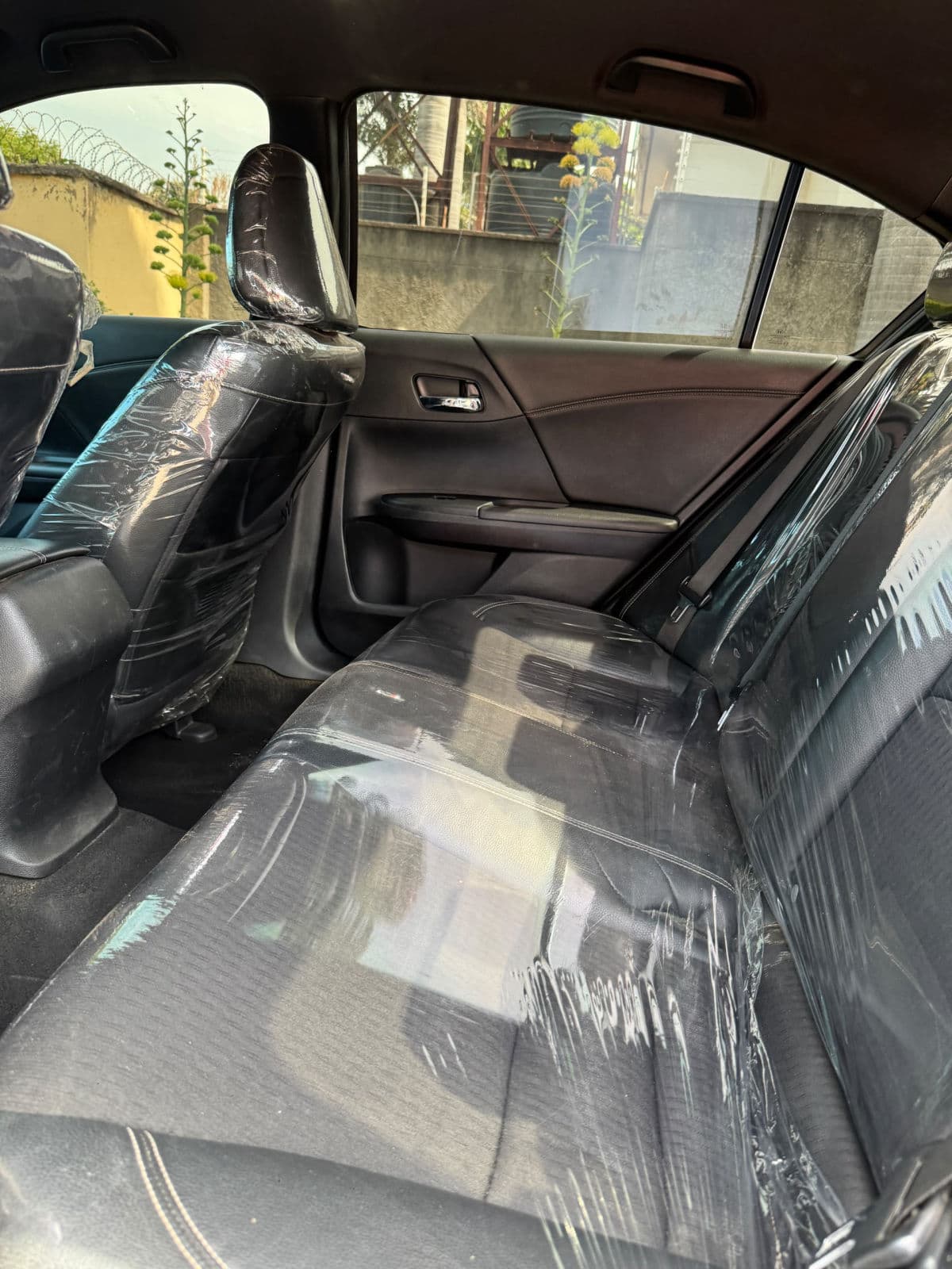 2016 Honda Accord Sedan — photo 5 of 10
