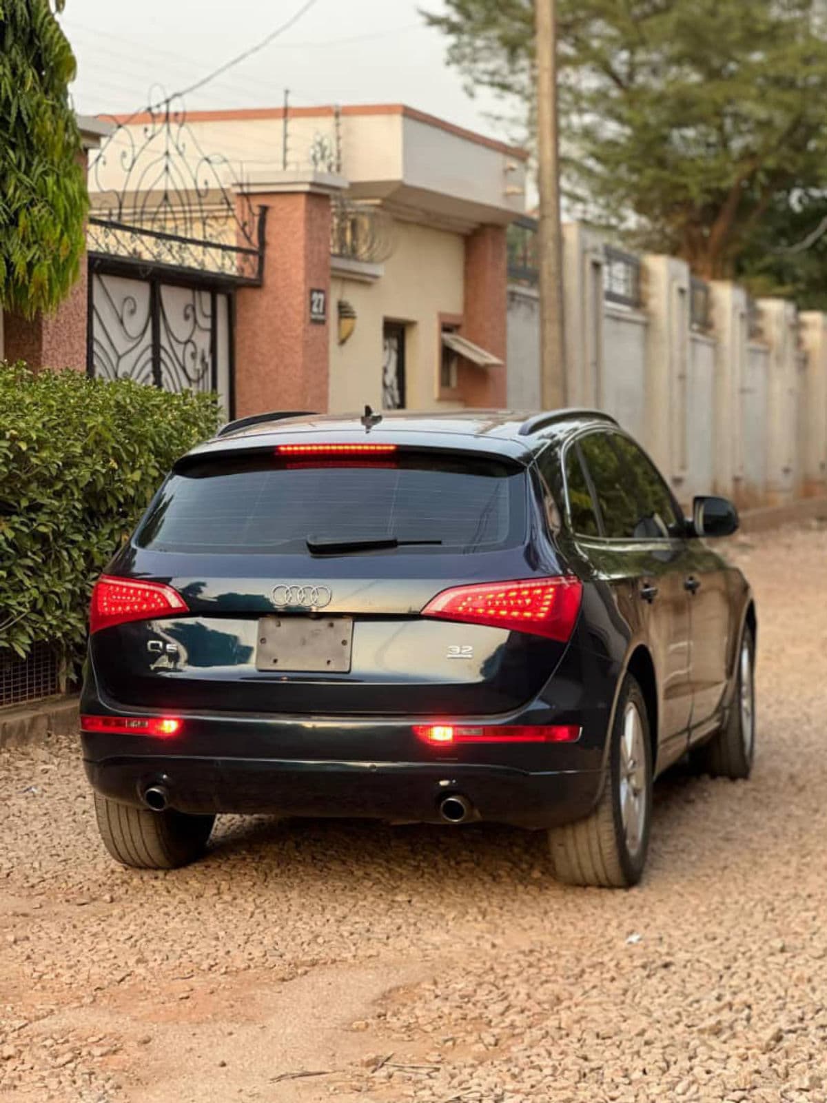 2012 Audi Q5 SUV — photo 4 of 8