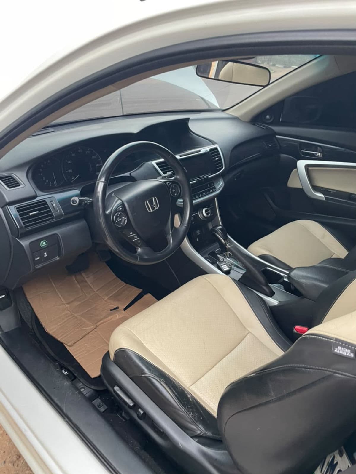 2014 Honda Accord Coupe — photo 4 of 10