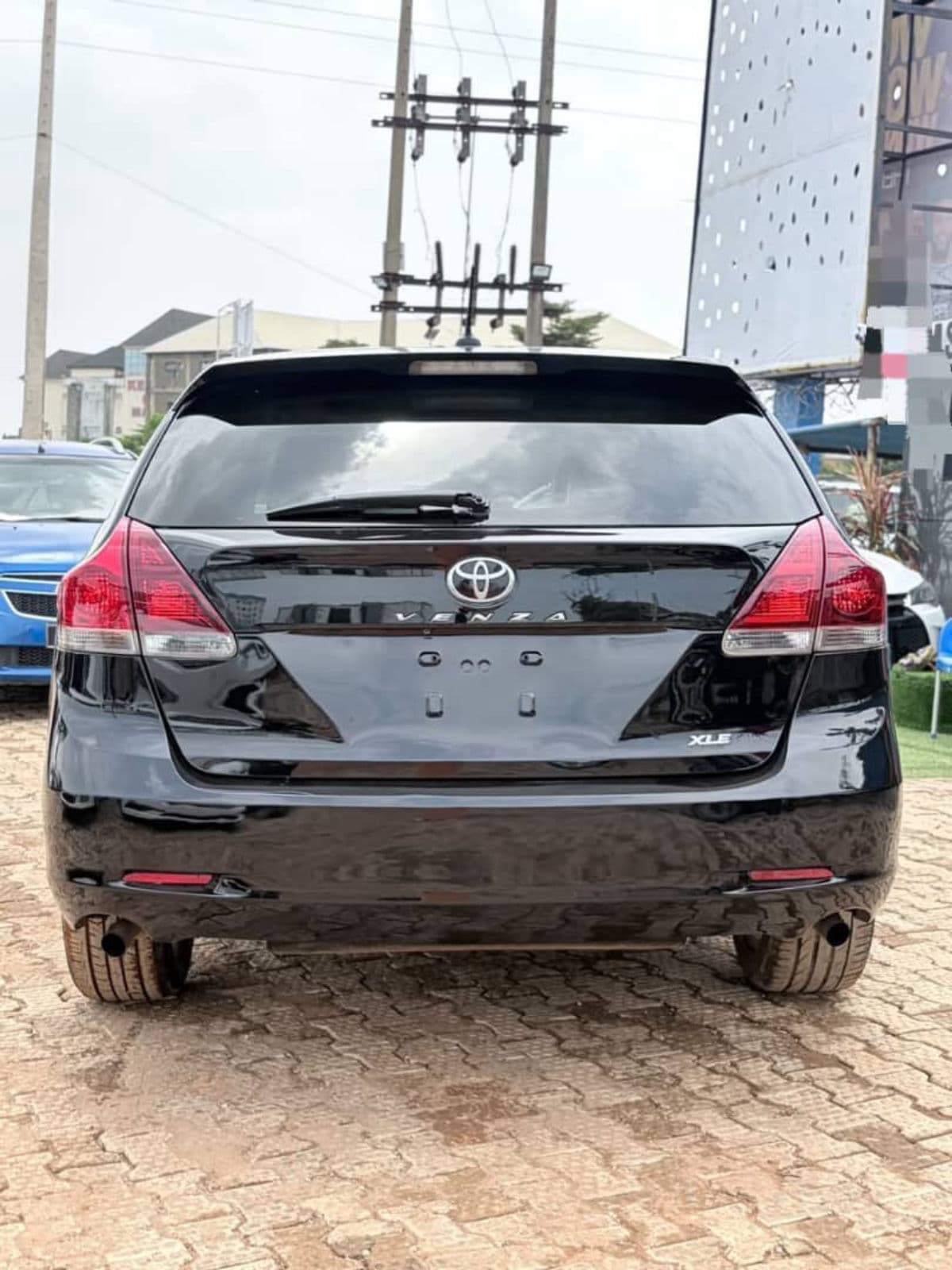 2016 Toyota Venza SUV — photo 5 of 6