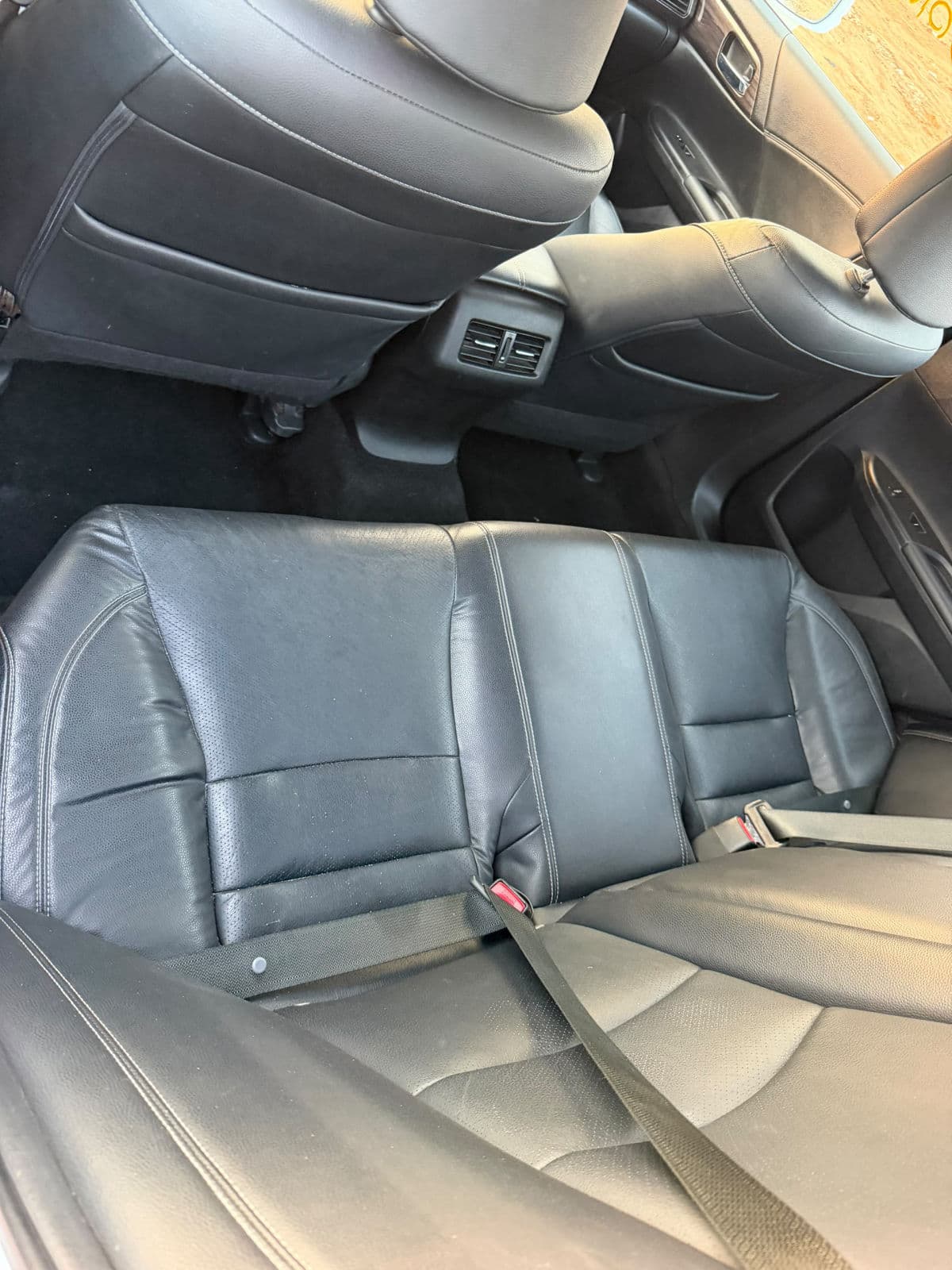 2016 Honda Accord Sedan — photo 3 of 9