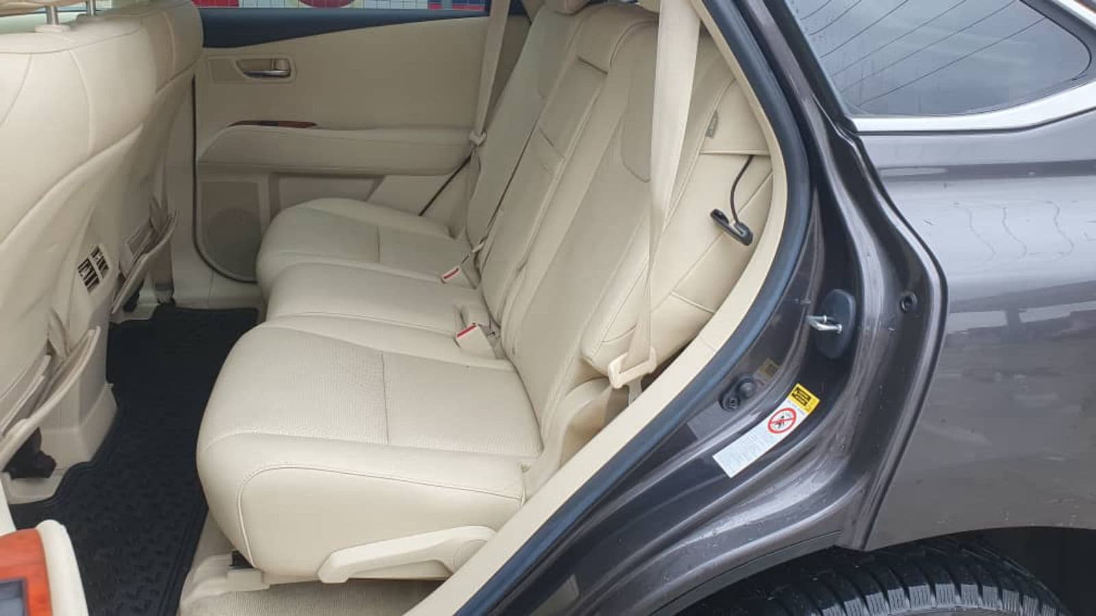 2010 Lexus RX SUV — photo 5 of 7