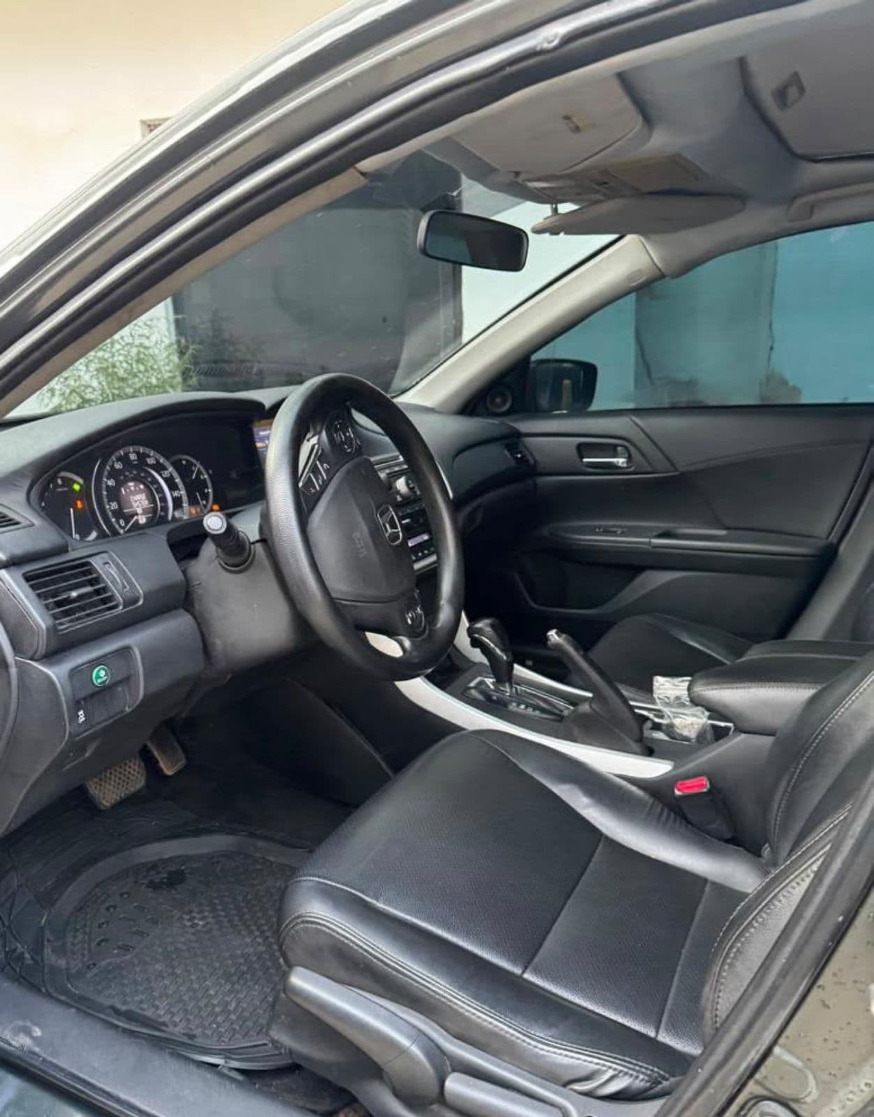 2013 Honda Accord Sedan — photo 4 of 5