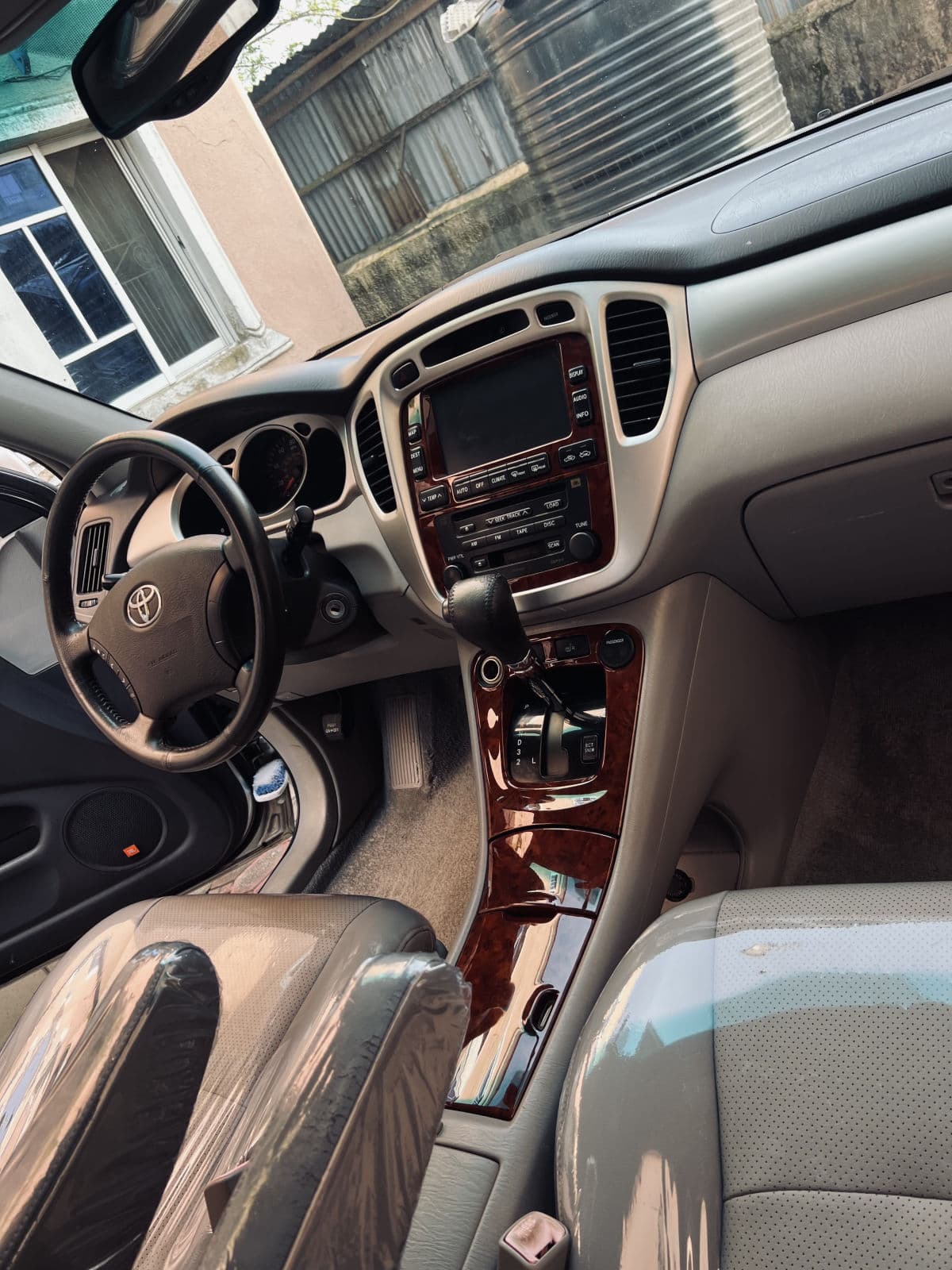 2006 Toyota Highlander SUV — photo 9 of 9