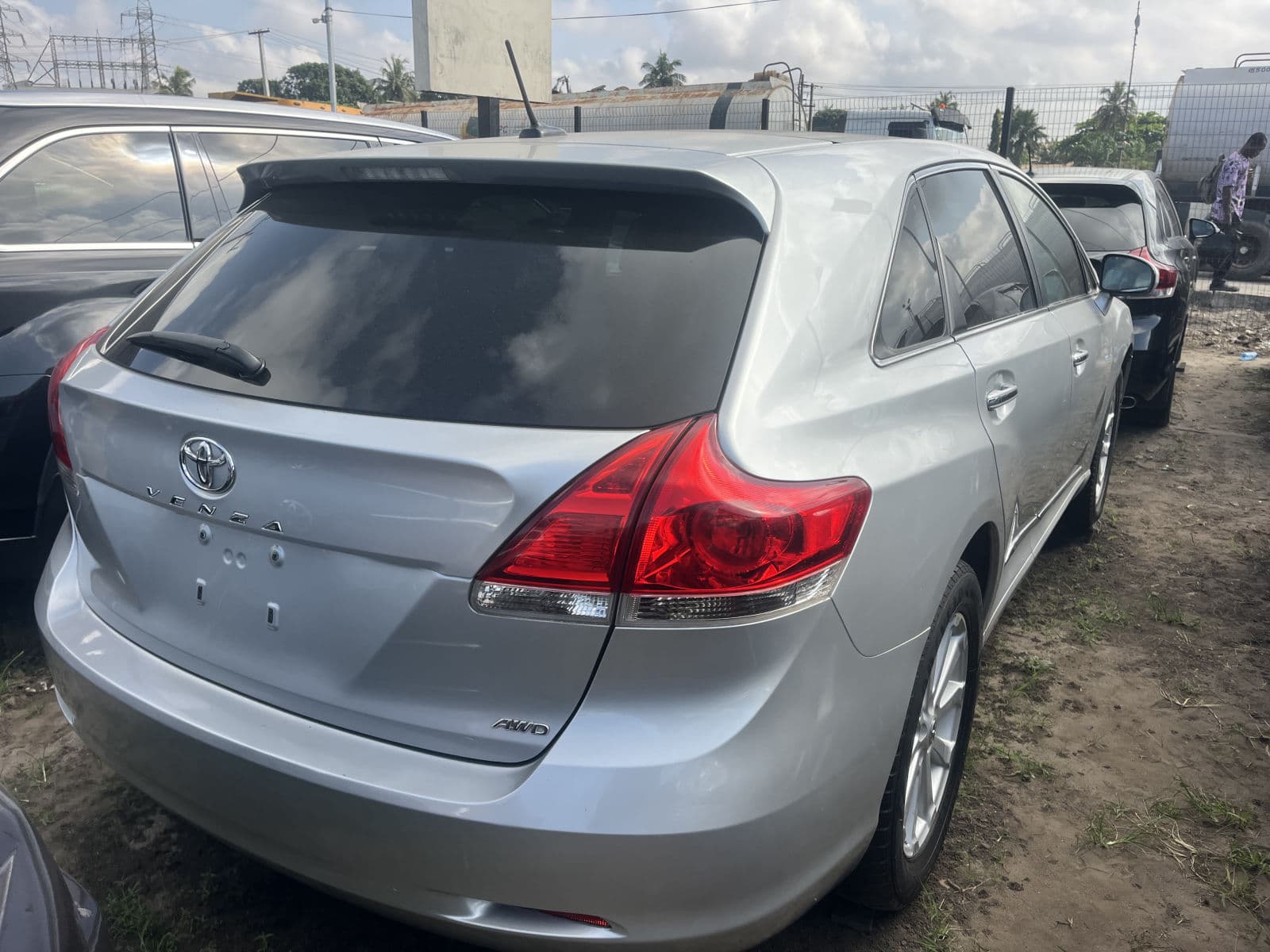 2010 Toyota Venza SUV — photo 7 of 10