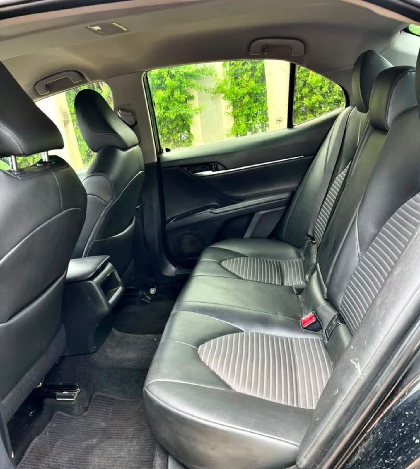 2018 Toyota Camry Sedan — photo 4 of 6